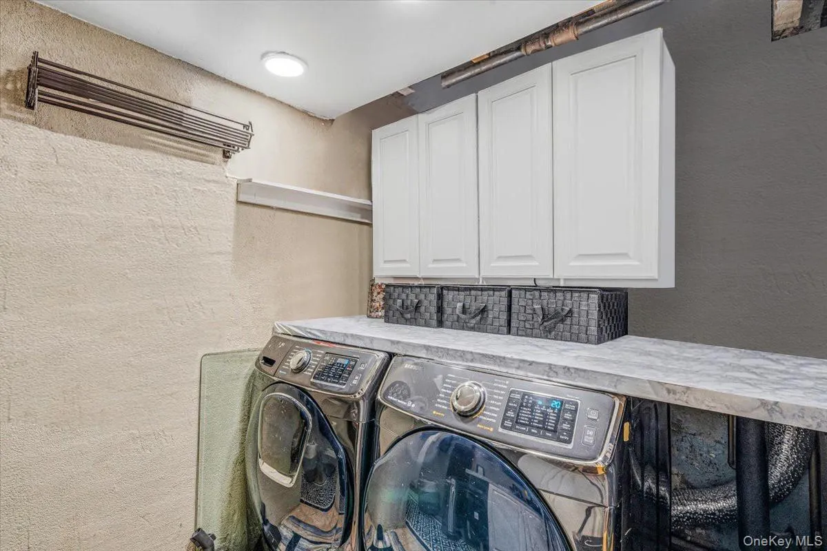 2012 43rd Street, New York, NY, 3 Bedrooms Bedrooms, 8 Rooms Rooms,2 BathroomsBathrooms,Residential,For Rent,43rd,0,KEY1017883 2012 43rd Street, New York, NY, 3 Bedrooms Bedrooms, 8 Rooms Rooms,2 BathroomsBathrooms,Residential,For Rent,43rd,0,KEY1017883