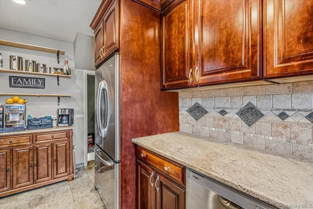 2012 43rd Street, New York, NY, 3 Bedrooms Bedrooms, 8 Rooms Rooms,2 BathroomsBathrooms,Residential,For Rent,43rd,0,KEY1017883 2012 43rd Street, New York, NY, 3 Bedrooms Bedrooms, 8 Rooms Rooms,2 BathroomsBathrooms,Residential,For Rent,43rd,0,KEY1017883