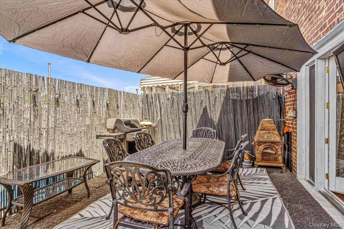 2012 43rd Street, New York, NY, 3 Bedrooms Bedrooms, 8 Rooms Rooms,2 BathroomsBathrooms,Residential,For Rent,43rd,0,KEY1017883 2012 43rd Street, New York, NY, 3 Bedrooms Bedrooms, 8 Rooms Rooms,2 BathroomsBathrooms,Residential,For Rent,43rd,0,KEY1017883