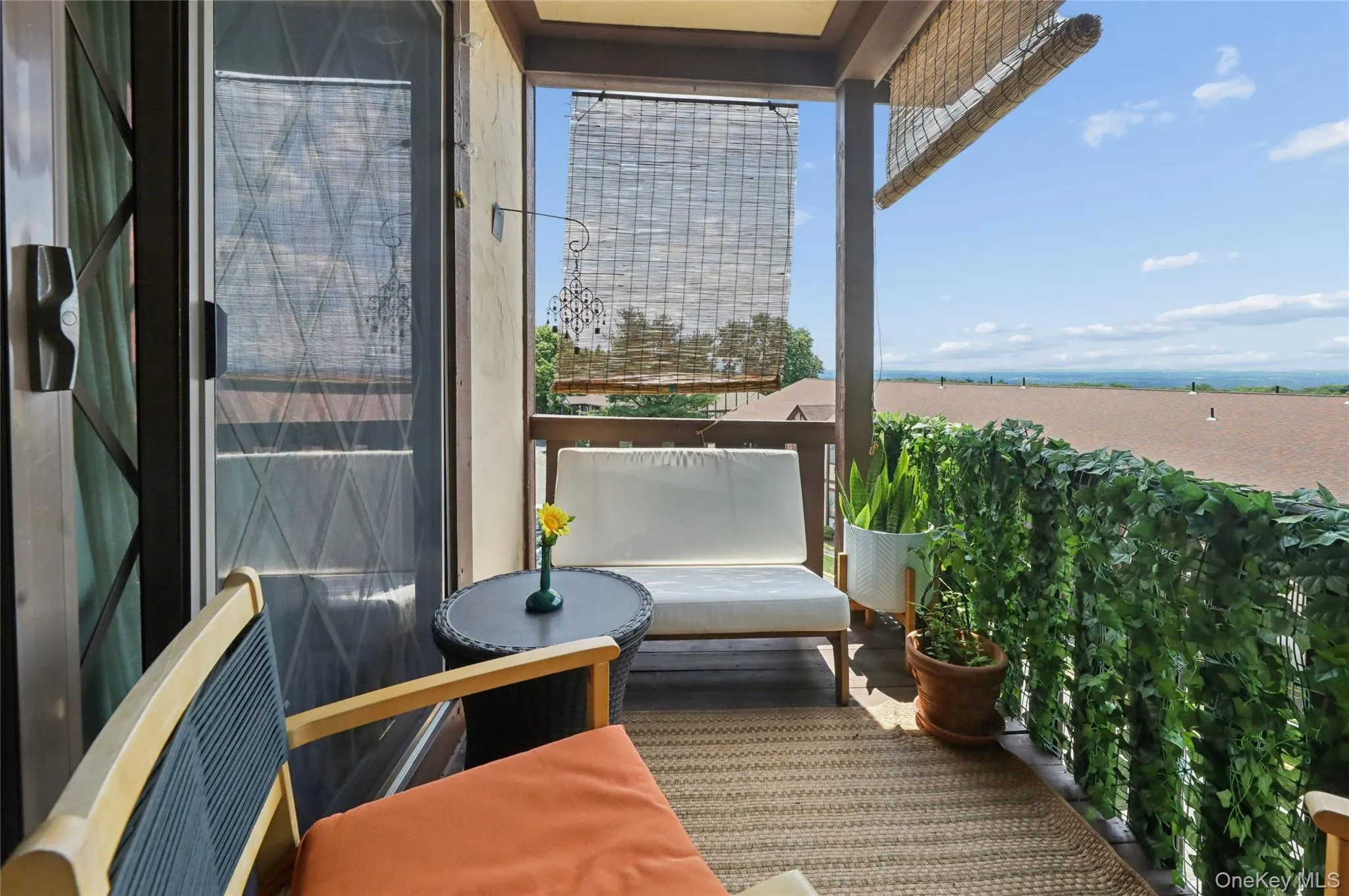 Private deck with spectacular south/western view and sunsets Private deck with spectacular south/western view and sunsets