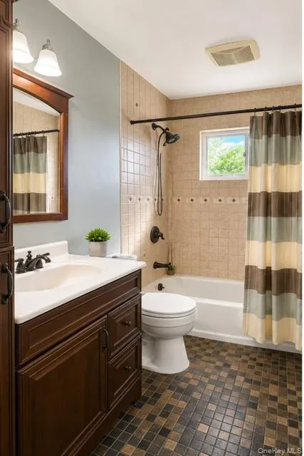 Upstairs Bathroom Upstairs Bathroom
