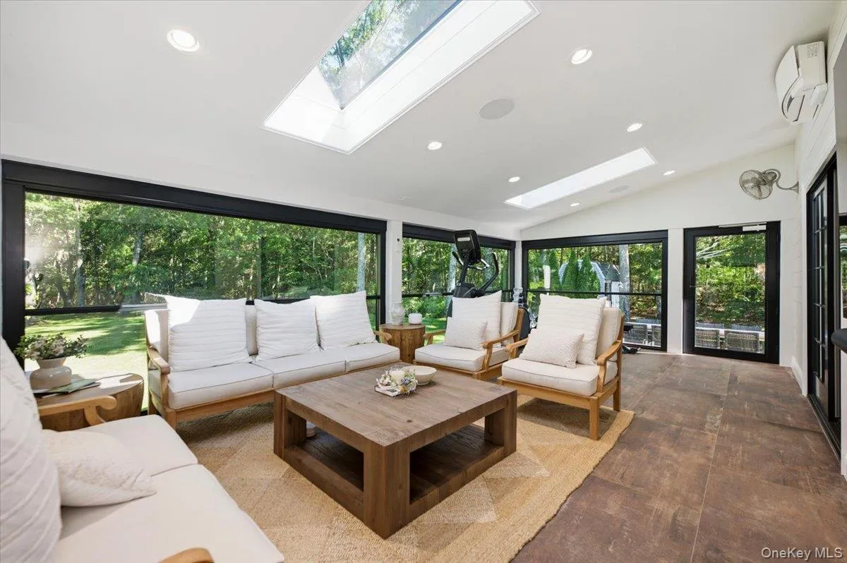 225 Laurel Lane, Oyster Bay, NY, 3 Bedrooms Bedrooms, 7 Rooms Rooms,2 BathroomsBathrooms,Residential,For Rent,Laurel,0,KEY1017893 225 Laurel Lane, Oyster Bay, NY, 3 Bedrooms Bedrooms, 7 Rooms Rooms,2 BathroomsBathrooms,Residential,For Rent,Laurel,0,KEY1017893