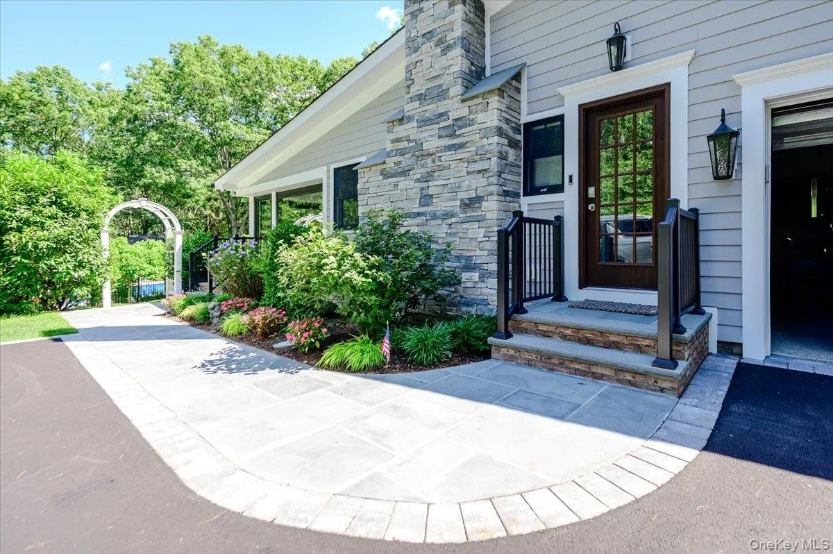 225 Laurel Lane, Oyster Bay, NY, 3 Bedrooms Bedrooms, 7 Rooms Rooms,2 BathroomsBathrooms,Residential,For Rent,Laurel,0,KEY1017893 225 Laurel Lane, Oyster Bay, NY, 3 Bedrooms Bedrooms, 7 Rooms Rooms,2 BathroomsBathrooms,Residential,For Rent,Laurel,0,KEY1017893