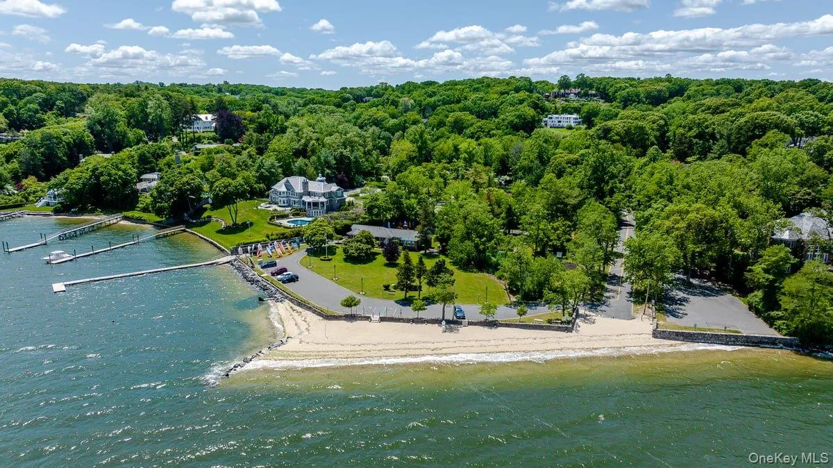 225 Laurel Lane, Oyster Bay, NY, 3 Bedrooms Bedrooms, 7 Rooms Rooms,2 BathroomsBathrooms,Residential,For Rent,Laurel,0,KEY1017893 225 Laurel Lane, Oyster Bay, NY, 3 Bedrooms Bedrooms, 7 Rooms Rooms,2 BathroomsBathrooms,Residential,For Rent,Laurel,0,KEY1017893