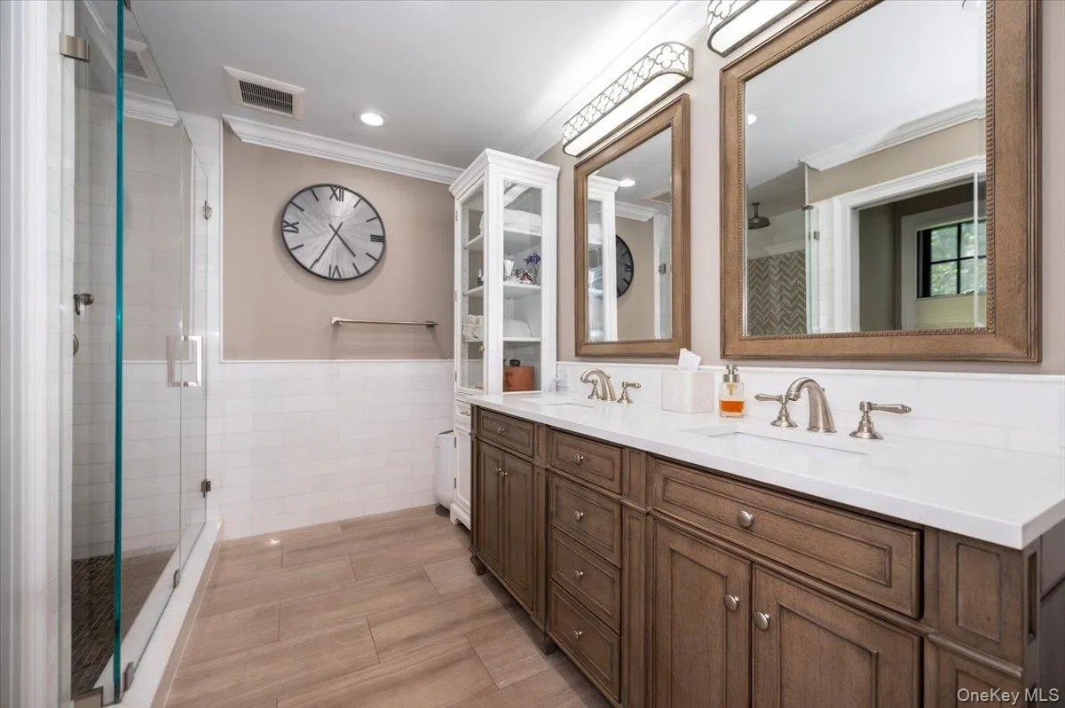 225 Laurel Lane, Oyster Bay, NY, 3 Bedrooms Bedrooms, 7 Rooms Rooms,2 BathroomsBathrooms,Residential,For Rent,Laurel,0,KEY1017893 225 Laurel Lane, Oyster Bay, NY, 3 Bedrooms Bedrooms, 7 Rooms Rooms,2 BathroomsBathrooms,Residential,For Rent,Laurel,0,KEY1017893