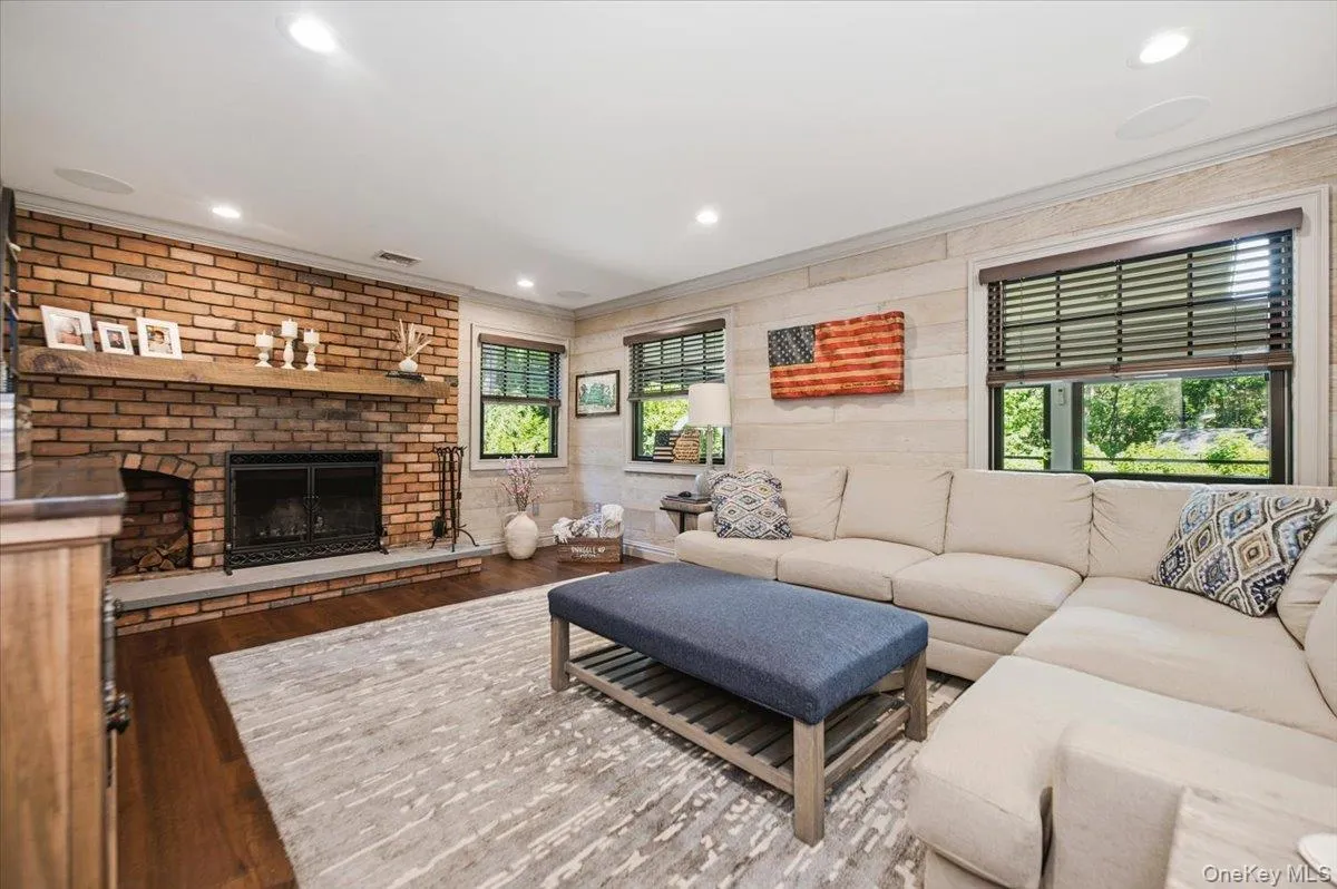 225 Laurel Lane, Oyster Bay, NY, 3 Bedrooms Bedrooms, 7 Rooms Rooms,2 BathroomsBathrooms,Residential,For Rent,Laurel,0,KEY1017893 225 Laurel Lane, Oyster Bay, NY, 3 Bedrooms Bedrooms, 7 Rooms Rooms,2 BathroomsBathrooms,Residential,For Rent,Laurel,0,KEY1017893