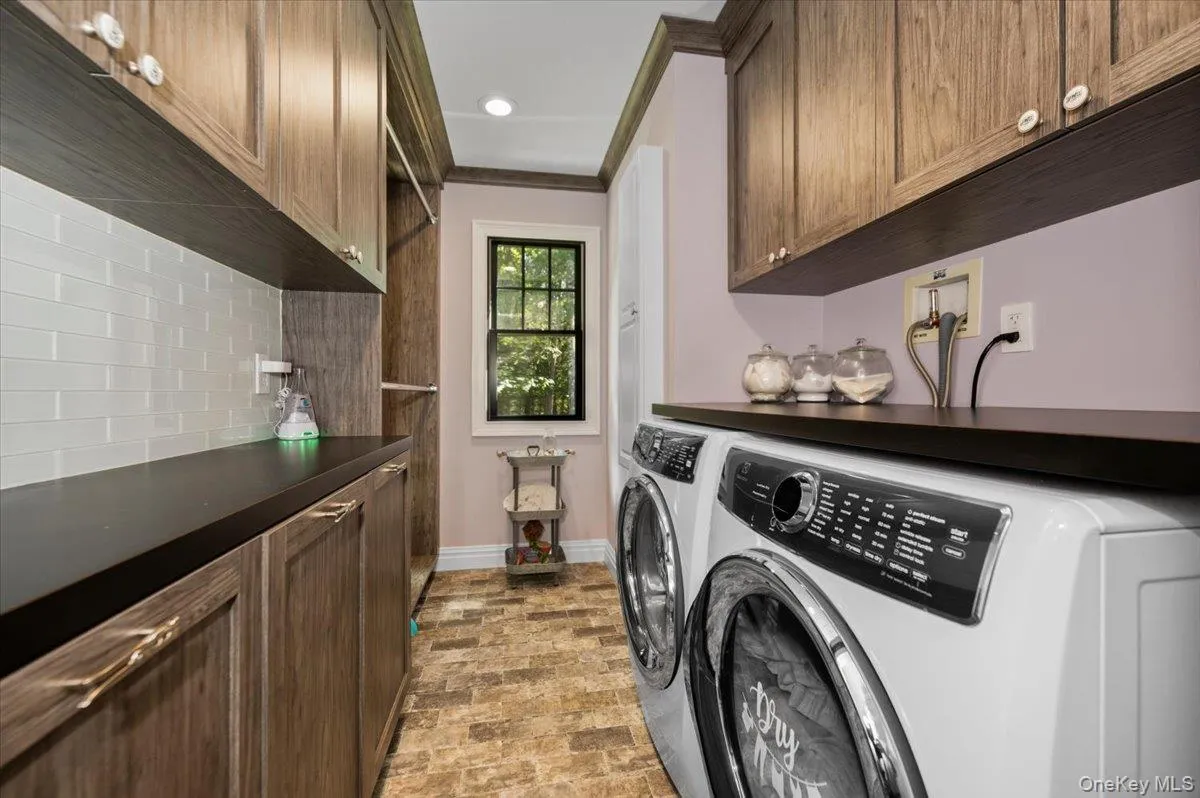 225 Laurel Lane, Oyster Bay, NY, 3 Bedrooms Bedrooms, 7 Rooms Rooms,2 BathroomsBathrooms,Residential,For Rent,Laurel,0,KEY1017893 225 Laurel Lane, Oyster Bay, NY, 3 Bedrooms Bedrooms, 7 Rooms Rooms,2 BathroomsBathrooms,Residential,For Rent,Laurel,0,KEY1017893