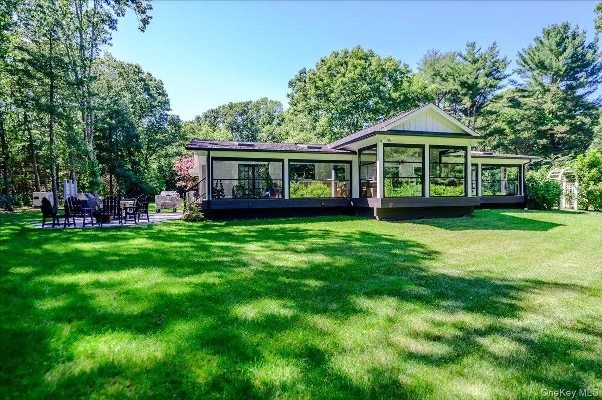 225 Laurel Lane, Oyster Bay, NY, 3 Bedrooms Bedrooms, 7 Rooms Rooms,2 BathroomsBathrooms,Residential,For Rent,Laurel,0,KEY1017893 225 Laurel Lane, Oyster Bay, NY, 3 Bedrooms Bedrooms, 7 Rooms Rooms,2 BathroomsBathrooms,Residential,For Rent,Laurel,0,KEY1017893