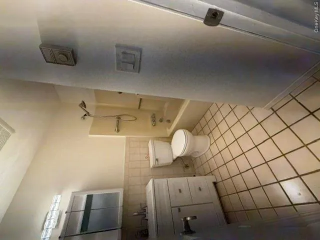 12 Athens, Babylon, NY, 1 Bedroom Bedrooms, 3 Rooms Rooms,1 BathroomBathrooms,Residential Lease,For Rent,Athens,0,KEY1017898 12 Athens, Babylon, NY, 1 Bedroom Bedrooms, 3 Rooms Rooms,1 BathroomBathrooms,Residential Lease,For Rent,Athens,0,KEY1017898