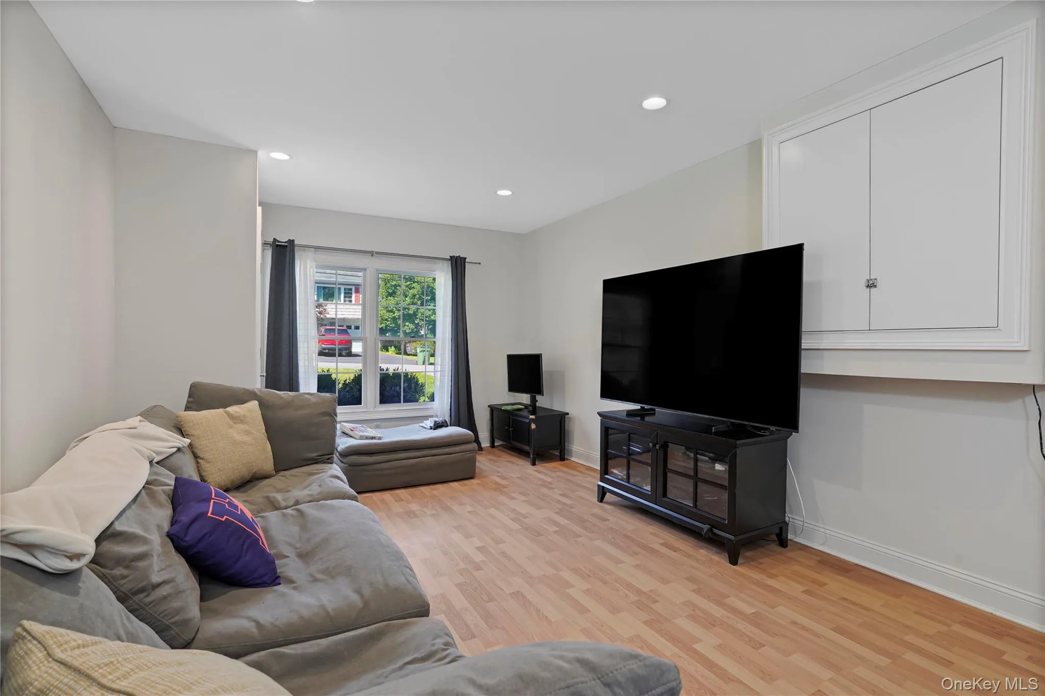 TV/Family Room TV/Family Room
