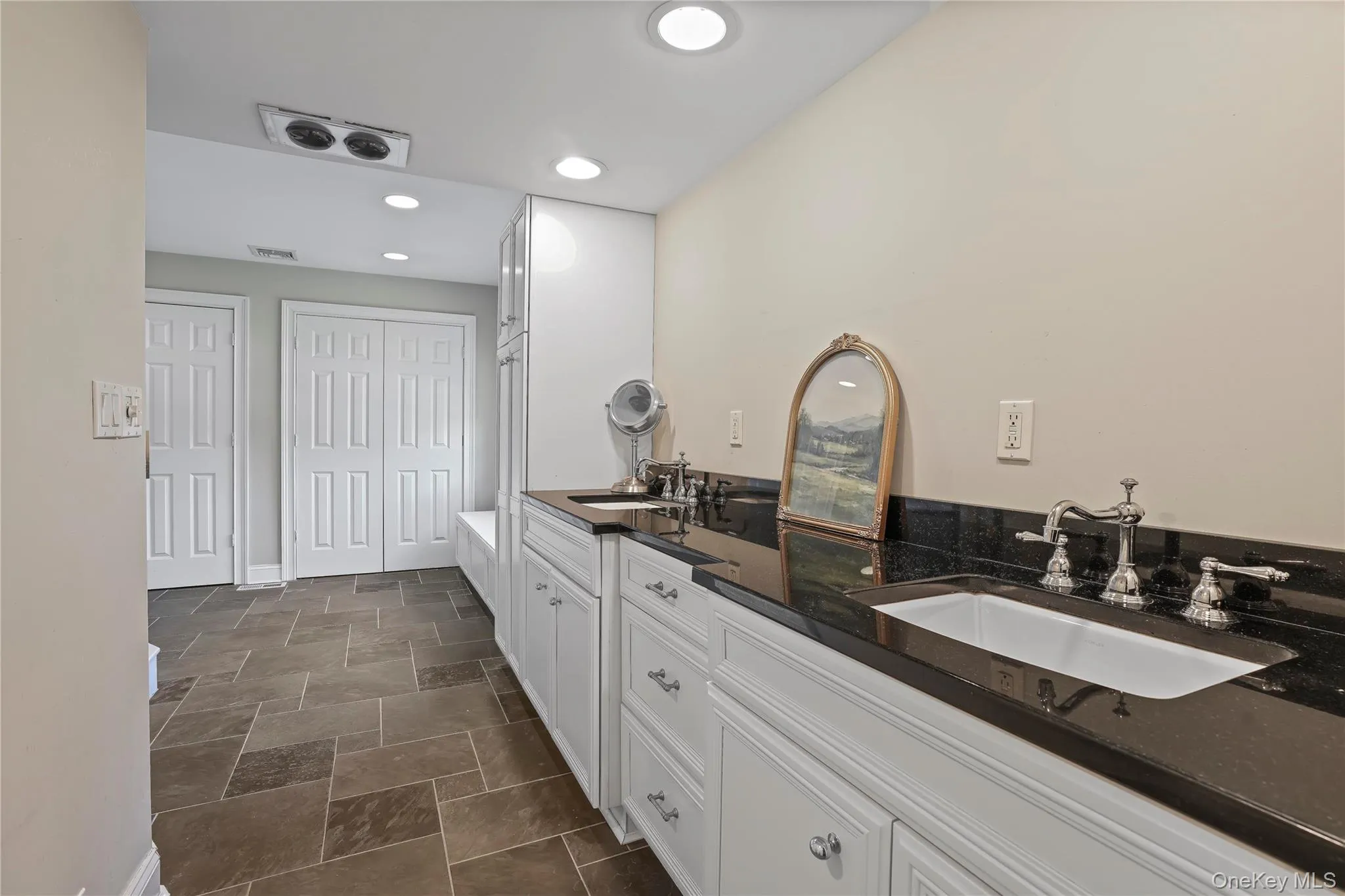 Enter Primary Bath, double vanity, more closets Enter Primary Bath, double vanity, more closets