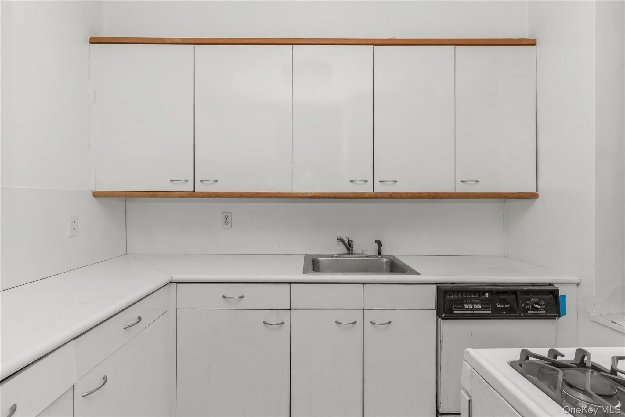 34-41 78th Street, New York, NY, 1 Bedroom Bedrooms, 3 Rooms Rooms,1 BathroomBathrooms,Residential,For Rent,78th,0,KEY1017901 34-41 78th Street, New York, NY, 1 Bedroom Bedrooms, 3 Rooms Rooms,1 BathroomBathrooms,Residential,For Rent,78th,0,KEY1017901