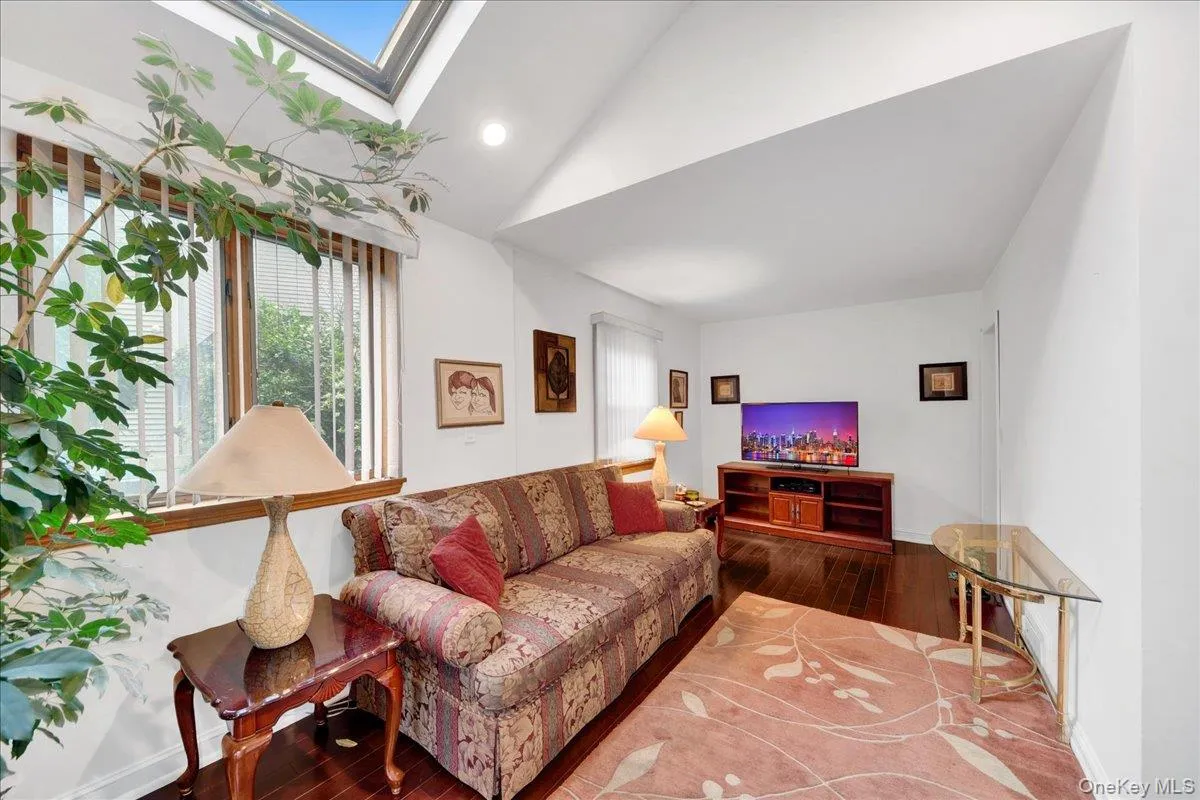 48 Bellain Avenue, Harrison, NY, 3 Bedrooms Bedrooms, 7 Rooms Rooms,2 BathroomsBathrooms,Residential,For Rent,Bellain,0,1017904 48 Bellain Avenue, Harrison, NY, 3 Bedrooms Bedrooms, 7 Rooms Rooms,2 BathroomsBathrooms,Residential,For Rent,Bellain,0,1017904