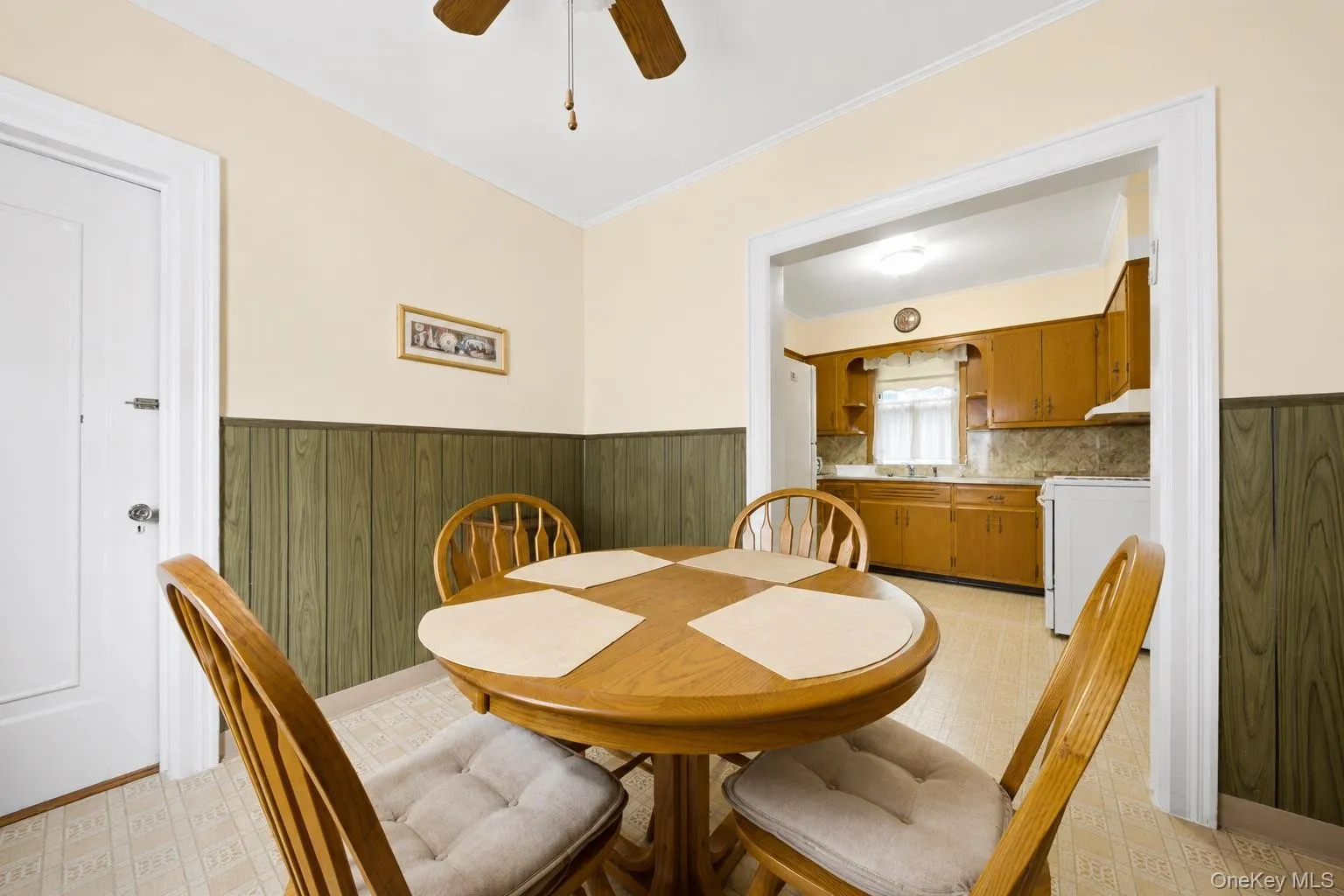 338 238th Street, New York, NY, 3 Bedrooms Bedrooms, 9 Rooms Rooms,1 BathroomBathrooms,Residential,For Rent,238th,0,KEY1017907 338 238th Street, New York, NY, 3 Bedrooms Bedrooms, 9 Rooms Rooms,1 BathroomBathrooms,Residential,For Rent,238th,0,KEY1017907