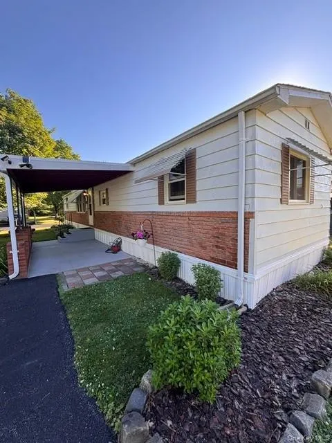 1040 Violet Ave, Hyde Park, NY, 2 Bedrooms Bedrooms, 4 Rooms Rooms,2 BathroomsBathrooms,Residential,For Rent,Violet Ave,0,1017910 1040 Violet Ave, Hyde Park, NY, 2 Bedrooms Bedrooms, 4 Rooms Rooms,2 BathroomsBathrooms,Residential,For Rent,Violet Ave,0,1017910