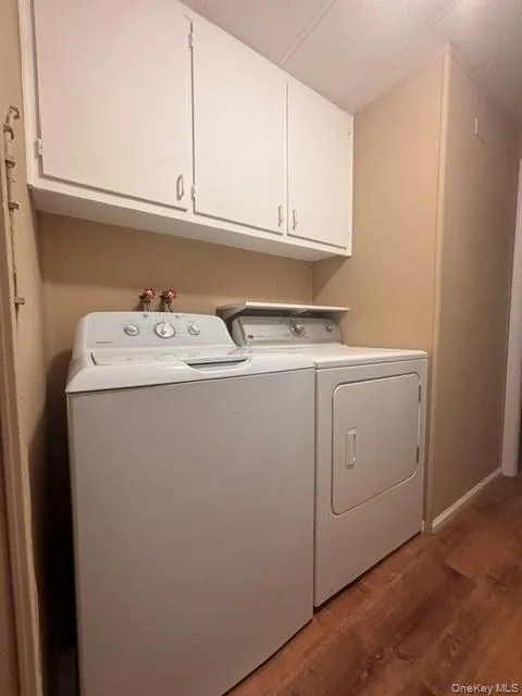 Washer and dryer Washer and dryer