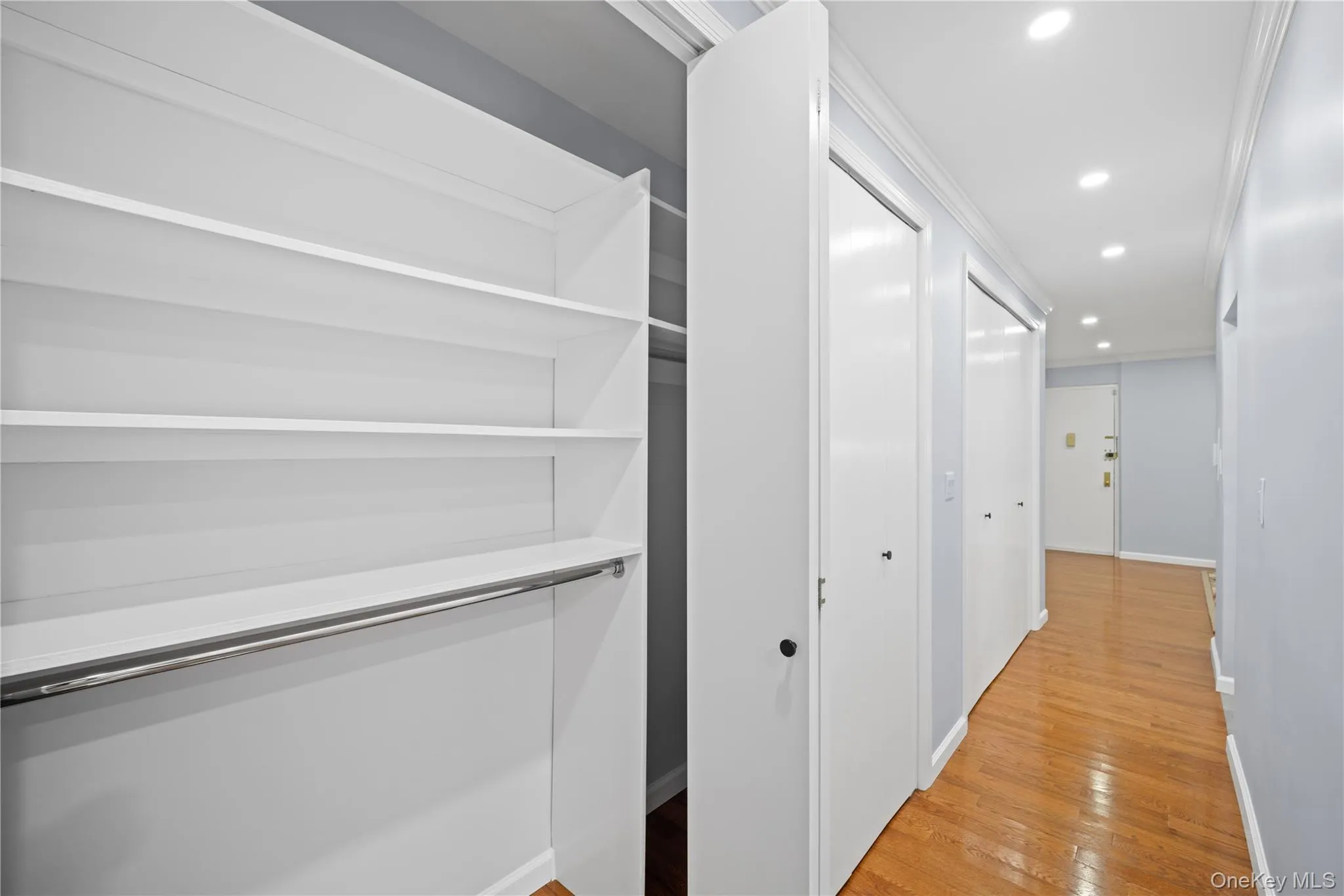 75-34 Bell, New York, NY, 3 Bedrooms Bedrooms, 5 Rooms Rooms,2 BathroomsBathrooms,Residential,For Rent,Bell,0,KEY1017913 75-34 Bell, New York, NY, 3 Bedrooms Bedrooms, 5 Rooms Rooms,2 BathroomsBathrooms,Residential,For Rent,Bell,0,KEY1017913