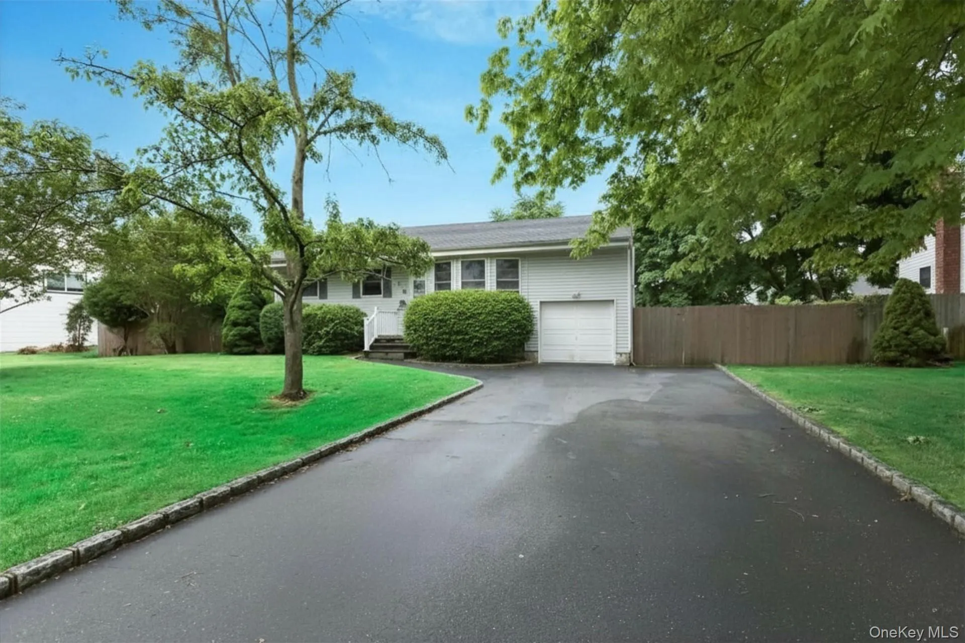 10 Brian Drive, Islip, NY, 3 Bedrooms Bedrooms, 6 Rooms Rooms,1 BathroomBathrooms,Residential,For Rent,Brian,0,KEY1017918 10 Brian Drive, Islip, NY, 3 Bedrooms Bedrooms, 6 Rooms Rooms,1 BathroomBathrooms,Residential,For Rent,Brian,0,KEY1017918
