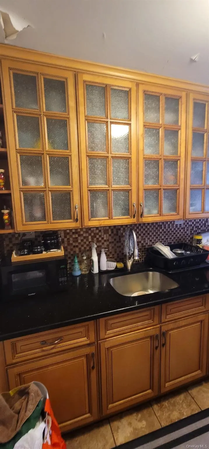 112-25 34th Avenue, New York, NY, 1 Bedroom Bedrooms, 3 Rooms Rooms,1 BathroomBathrooms,Residential,For Rent,34th,0,KEY1017928 112-25 34th Avenue, New York, NY, 1 Bedroom Bedrooms, 3 Rooms Rooms,1 BathroomBathrooms,Residential,For Rent,34th,0,KEY1017928