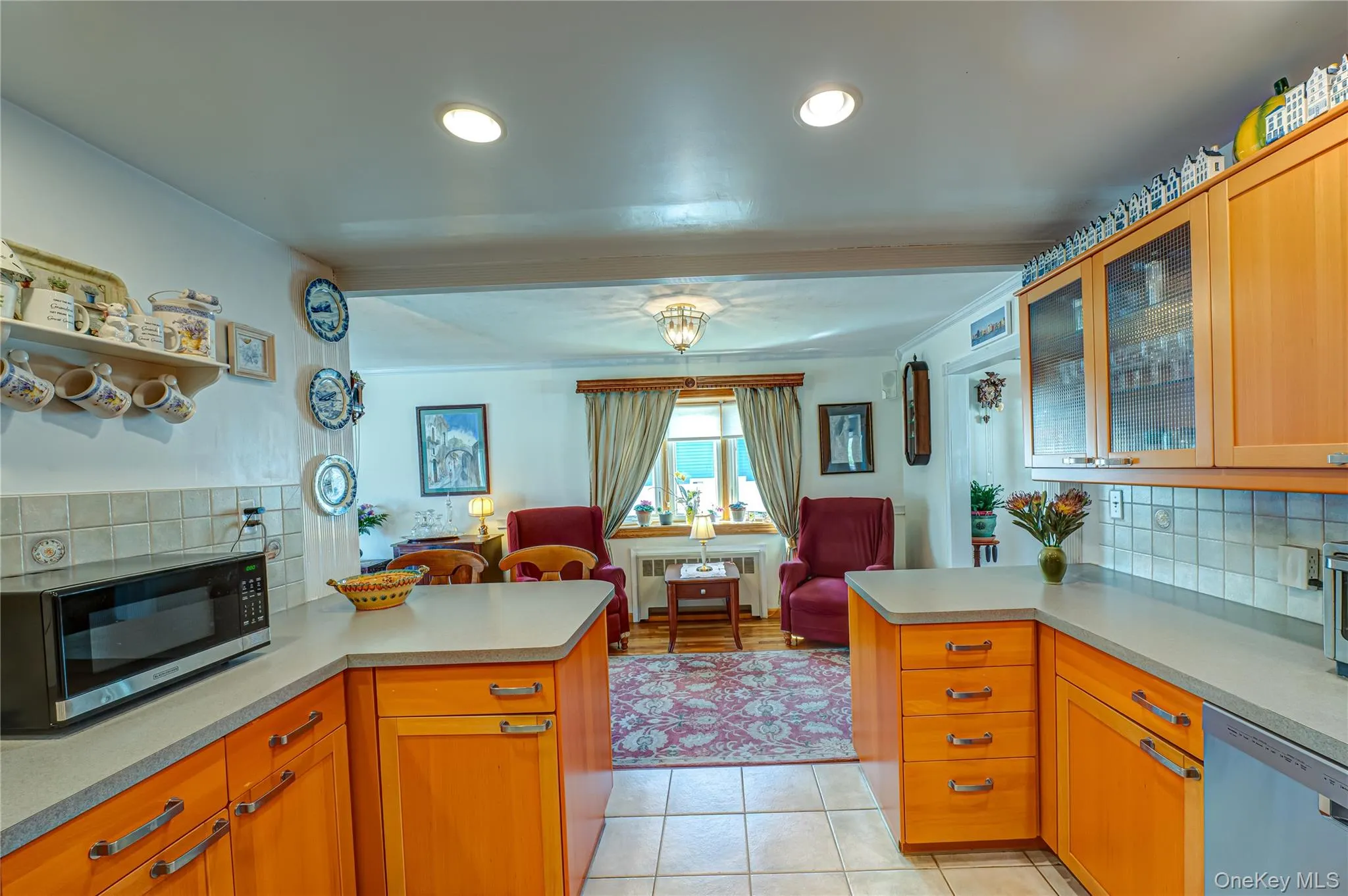 1 Marlboro Avenue, Oyster Bay, NY, 4 Bedrooms Bedrooms, 10 Rooms Rooms,2 BathroomsBathrooms,Residential,For Rent,Marlboro,0,KEY1017934 1 Marlboro Avenue, Oyster Bay, NY, 4 Bedrooms Bedrooms, 10 Rooms Rooms,2 BathroomsBathrooms,Residential,For Rent,Marlboro,0,KEY1017934