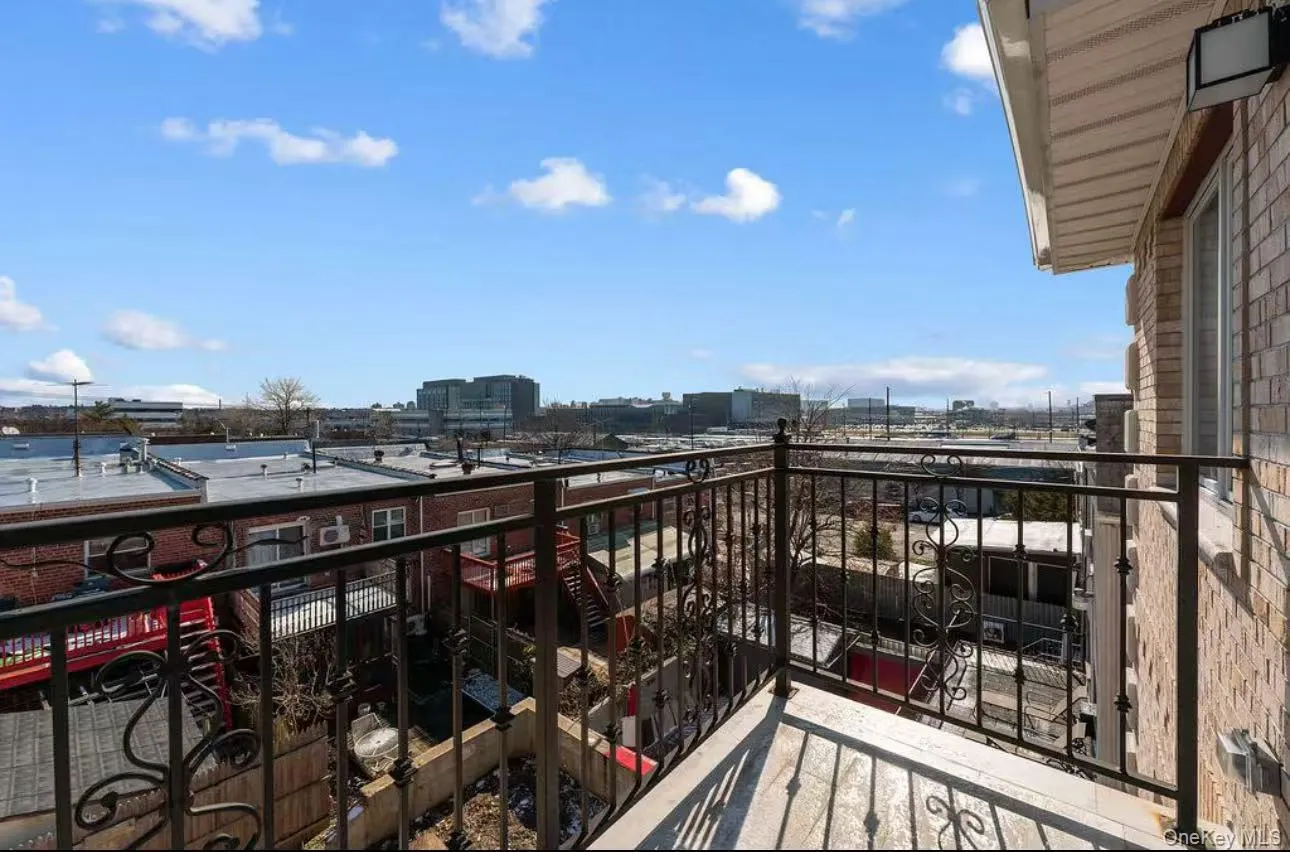 2563 125th Street, New York, NY, 3 Bedrooms Bedrooms, 6 Rooms Rooms,2 BathroomsBathrooms,Residential Lease,For Rent,125th,0,KEY1017936 2563 125th Street, New York, NY, 3 Bedrooms Bedrooms, 6 Rooms Rooms,2 BathroomsBathrooms,Residential Lease,For Rent,125th,0,KEY1017936