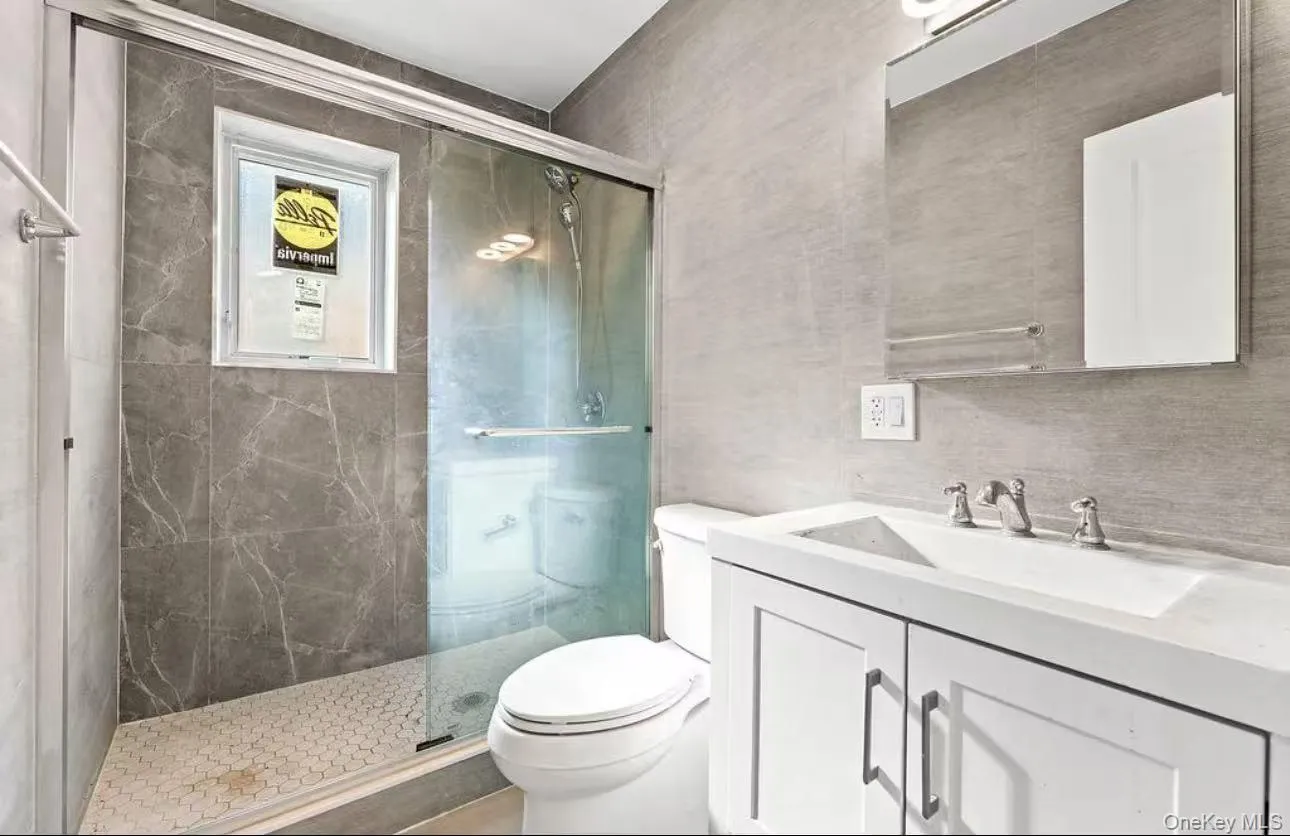 2563 125th Street, New York, NY, 3 Bedrooms Bedrooms, 6 Rooms Rooms,2 BathroomsBathrooms,Residential Lease,For Rent,125th,0,KEY1017936 2563 125th Street, New York, NY, 3 Bedrooms Bedrooms, 6 Rooms Rooms,2 BathroomsBathrooms,Residential Lease,For Rent,125th,0,KEY1017936