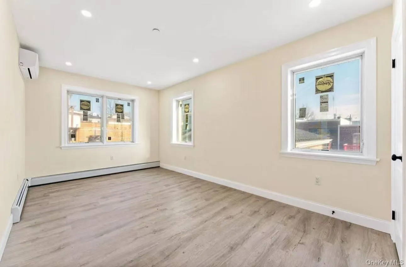2563 125th Street, New York, NY, 3 Bedrooms Bedrooms, 6 Rooms Rooms,2 BathroomsBathrooms,Residential Lease,For Rent,125th,0,KEY1017936 2563 125th Street, New York, NY, 3 Bedrooms Bedrooms, 6 Rooms Rooms,2 BathroomsBathrooms,Residential Lease,For Rent,125th,0,KEY1017936