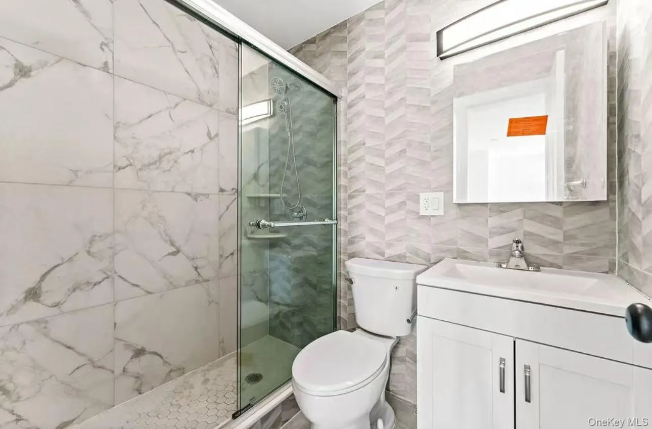 2563 125th Street, New York, NY, 3 Bedrooms Bedrooms, 6 Rooms Rooms,2 BathroomsBathrooms,Residential Lease,For Rent,125th,0,KEY1017936 2563 125th Street, New York, NY, 3 Bedrooms Bedrooms, 6 Rooms Rooms,2 BathroomsBathrooms,Residential Lease,For Rent,125th,0,KEY1017936