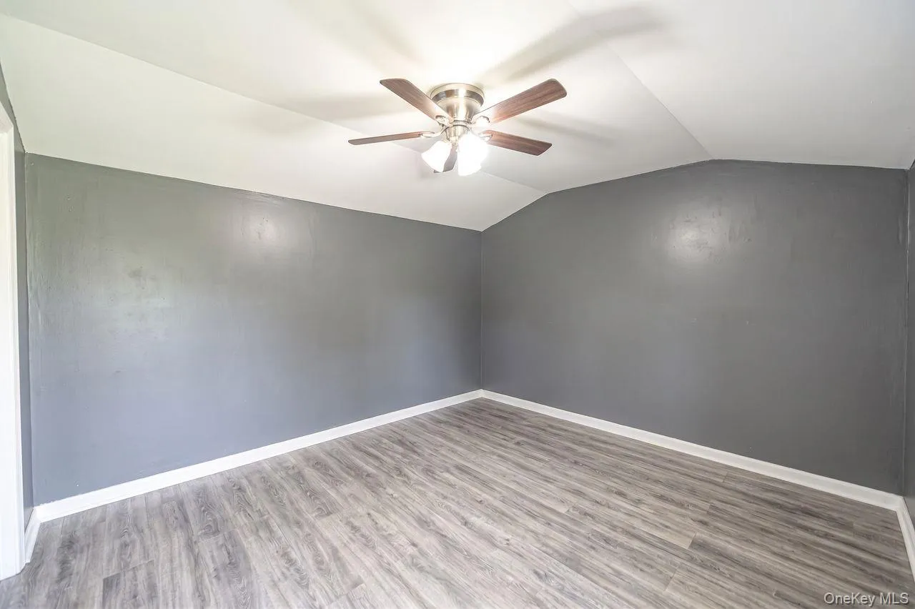 35 Oakland Avenue, Brookhaven, NY, 3 Bedrooms Bedrooms, 8 Rooms Rooms,1 BathroomBathrooms,Residential,For Rent,Oakland,0,KEY1017937 35 Oakland Avenue, Brookhaven, NY, 3 Bedrooms Bedrooms, 8 Rooms Rooms,1 BathroomBathrooms,Residential,For Rent,Oakland,0,KEY1017937