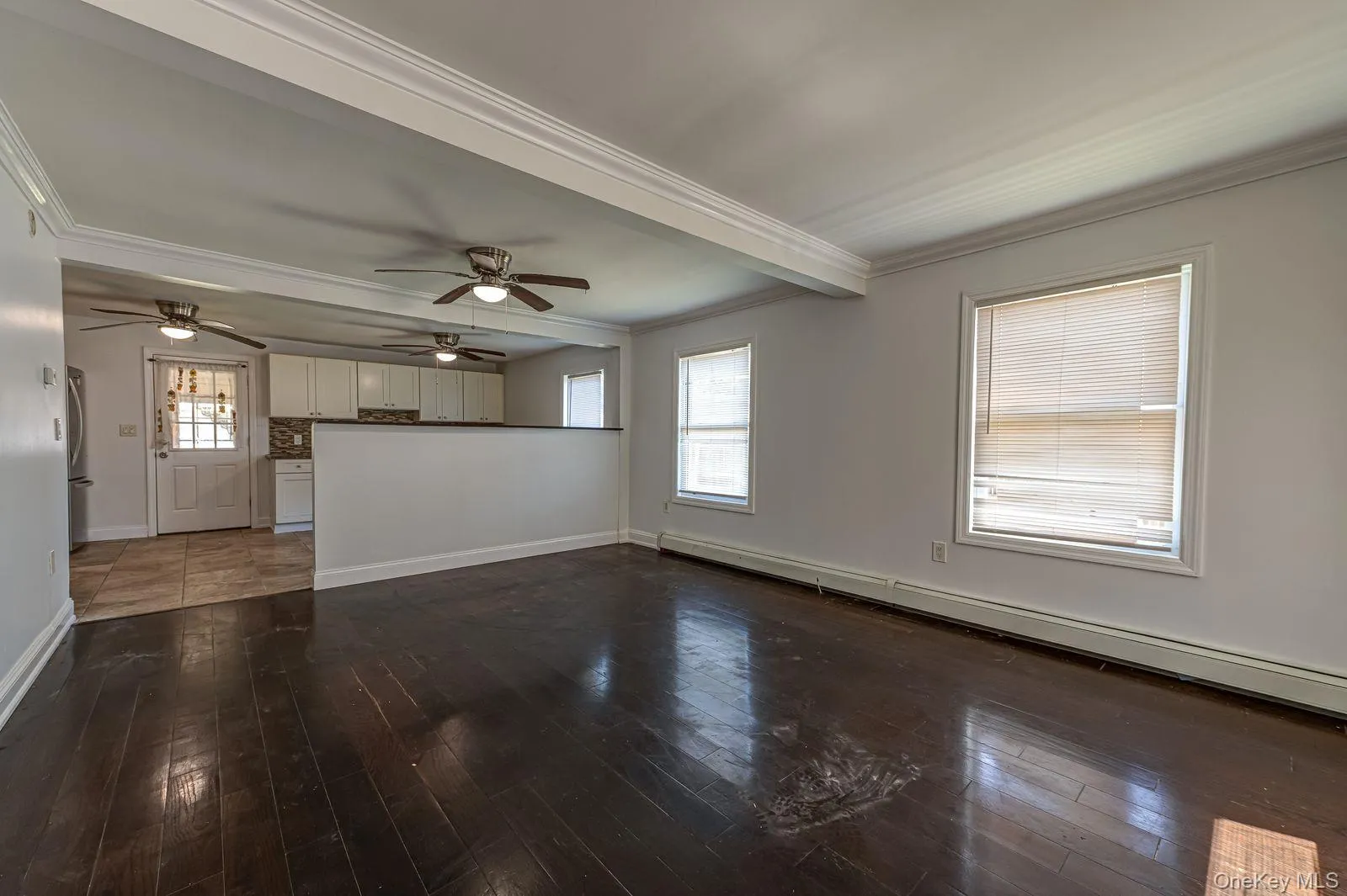35 Oakland Avenue, Brookhaven, NY, 3 Bedrooms Bedrooms, 8 Rooms Rooms,1 BathroomBathrooms,Residential,For Rent,Oakland,0,KEY1017937 35 Oakland Avenue, Brookhaven, NY, 3 Bedrooms Bedrooms, 8 Rooms Rooms,1 BathroomBathrooms,Residential,For Rent,Oakland,0,KEY1017937