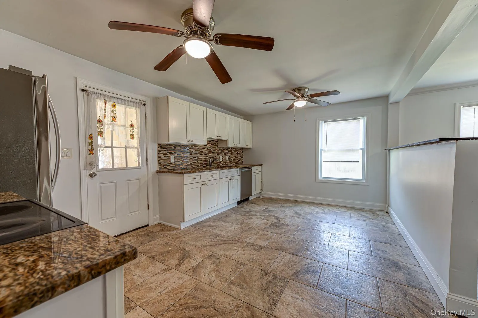 35 Oakland Avenue, Brookhaven, NY, 3 Bedrooms Bedrooms, 8 Rooms Rooms,1 BathroomBathrooms,Residential,For Rent,Oakland,0,KEY1017937 35 Oakland Avenue, Brookhaven, NY, 3 Bedrooms Bedrooms, 8 Rooms Rooms,1 BathroomBathrooms,Residential,For Rent,Oakland,0,KEY1017937