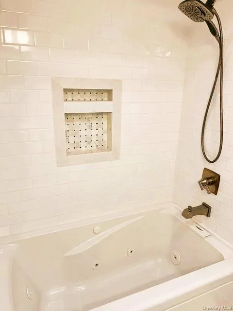 36 Matthews Drive, Southampton, NY, 3 Bedrooms Bedrooms, 5 Rooms Rooms,2 BathroomsBathrooms,Residential Lease,For Rent,Matthews,0,KEY1017938 36 Matthews Drive, Southampton, NY, 3 Bedrooms Bedrooms, 5 Rooms Rooms,2 BathroomsBathrooms,Residential Lease,For Rent,Matthews,0,KEY1017938