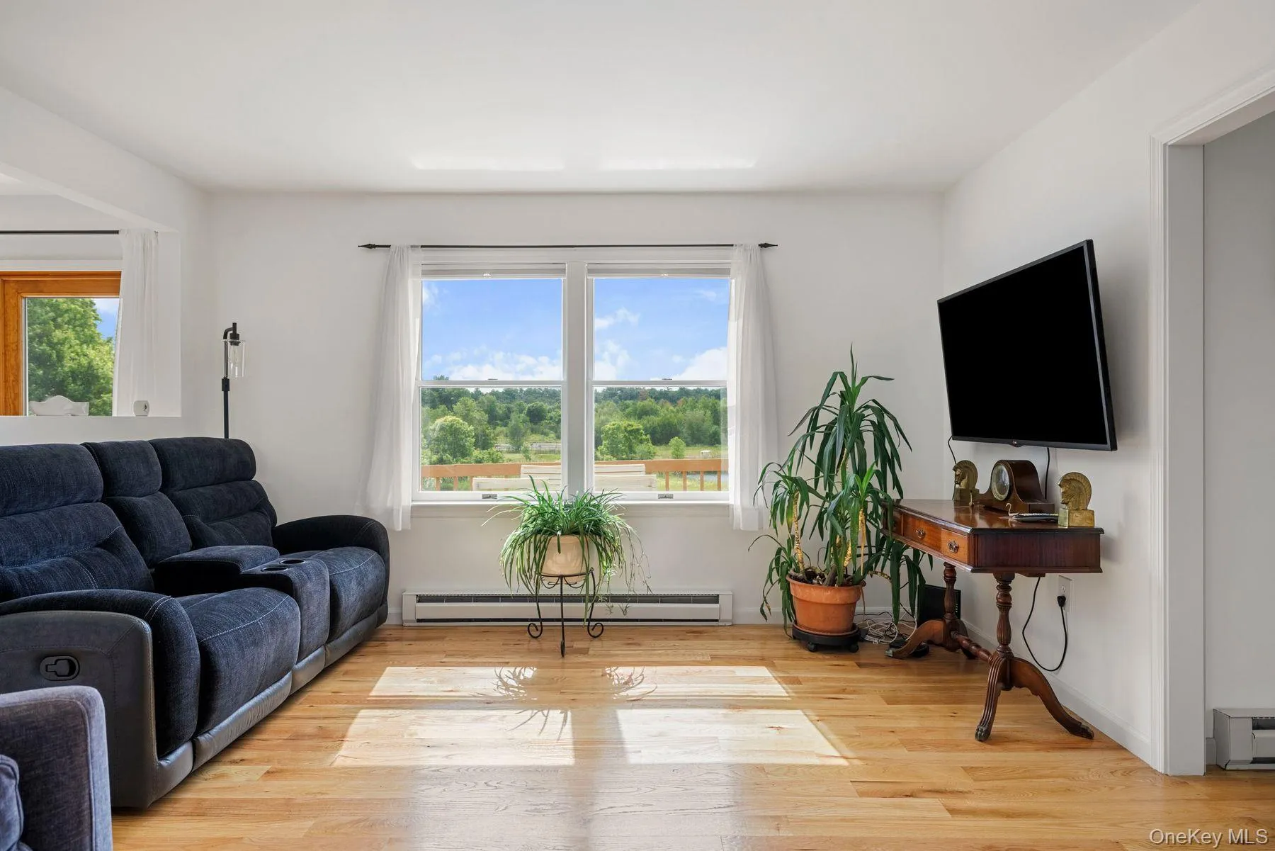 75 Eastern Parkway, Germantown, NY, 3 Bedrooms Bedrooms, 10 Rooms Rooms,2 BathroomsBathrooms,Residential,For Rent,Eastern,0,1017939 75 Eastern Parkway, Germantown, NY, 3 Bedrooms Bedrooms, 10 Rooms Rooms,2 BathroomsBathrooms,Residential,For Rent,Eastern,0,1017939