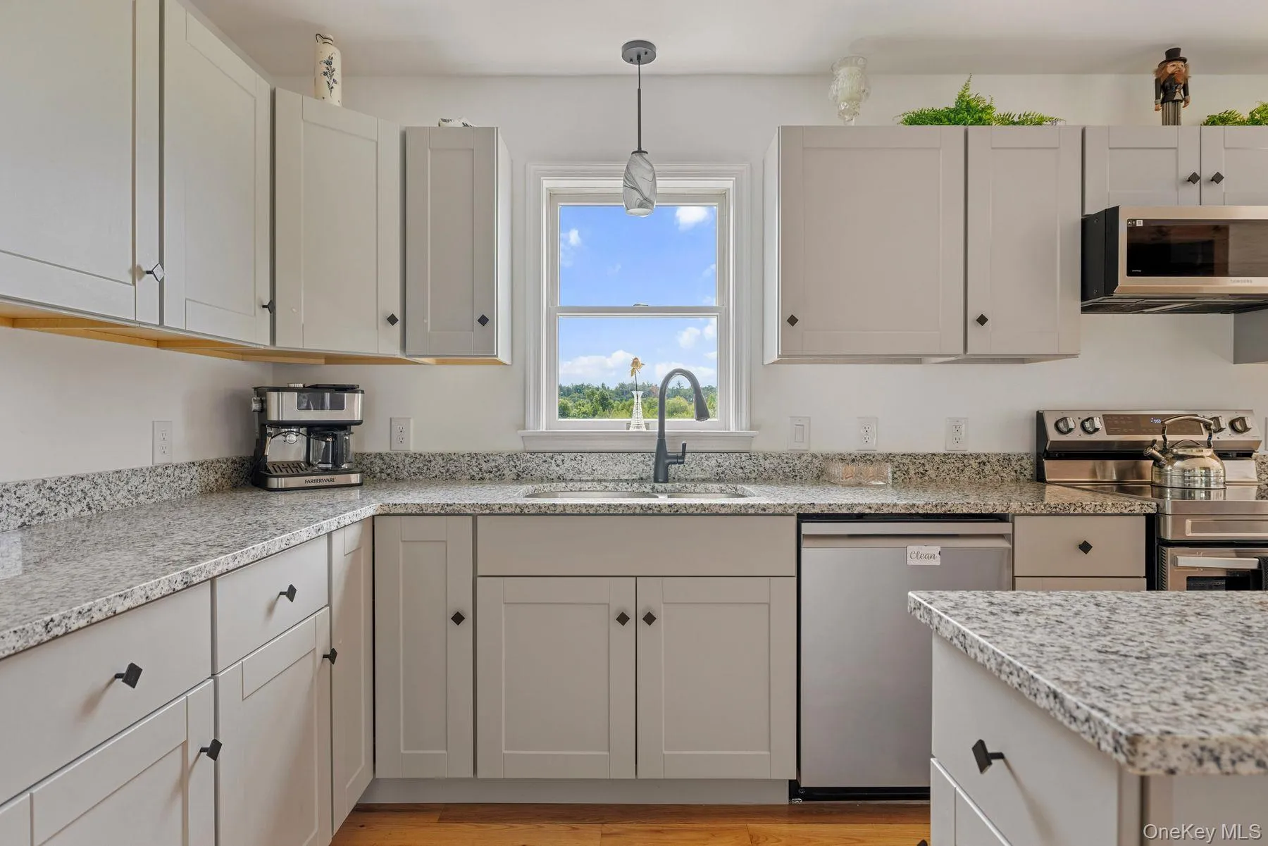 75 Eastern Parkway, Germantown, NY, 3 Bedrooms Bedrooms, 10 Rooms Rooms,2 BathroomsBathrooms,Residential,For Rent,Eastern,0,1017939 75 Eastern Parkway, Germantown, NY, 3 Bedrooms Bedrooms, 10 Rooms Rooms,2 BathroomsBathrooms,Residential,For Rent,Eastern,0,1017939