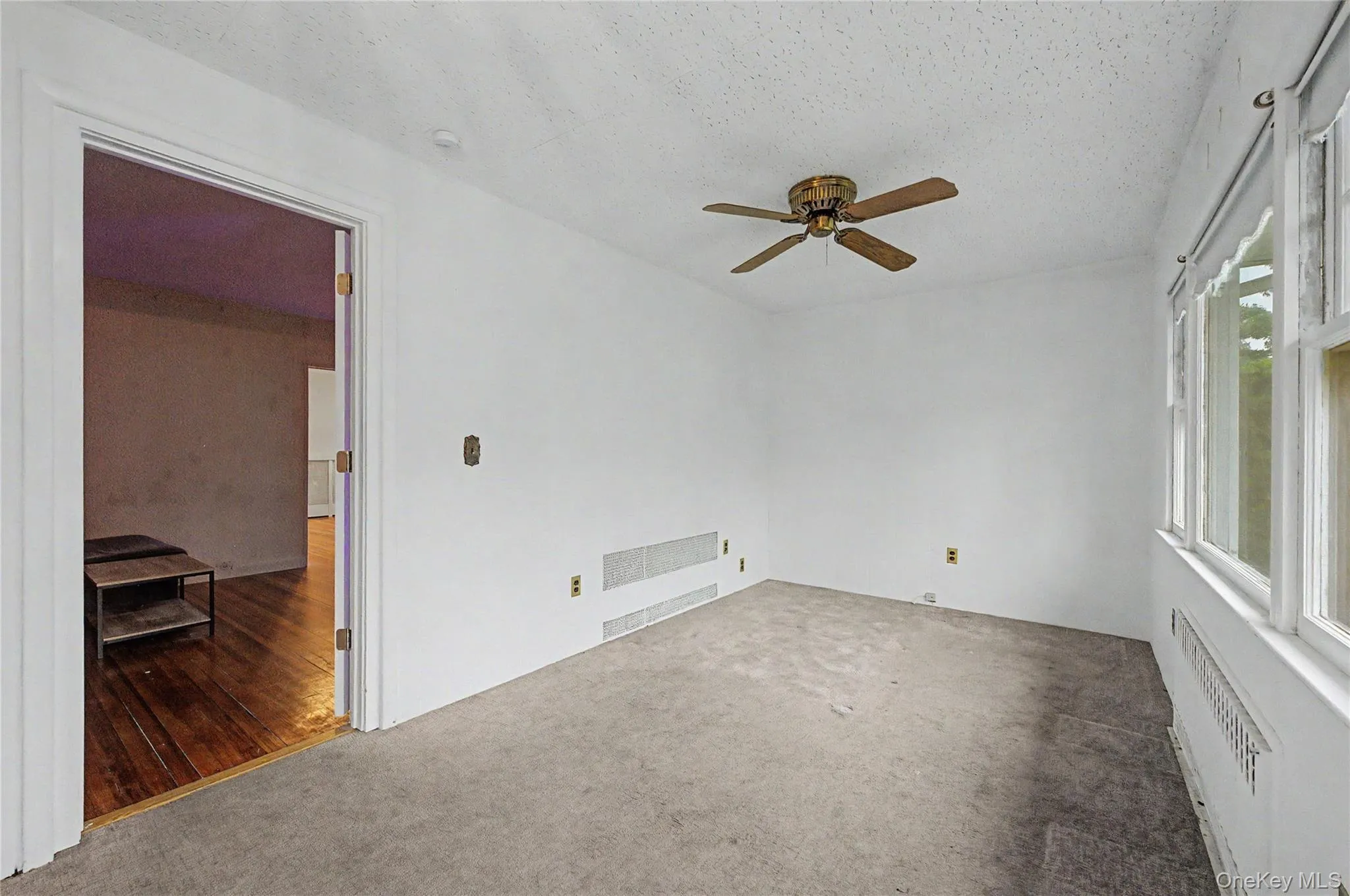 40 Dewey Avenue, New Rochelle, NY, 3 Bedrooms Bedrooms, 6 Rooms Rooms,1 BathroomBathrooms,Residential,For Rent,Dewey,0,KEY1017942 40 Dewey Avenue, New Rochelle, NY, 3 Bedrooms Bedrooms, 6 Rooms Rooms,1 BathroomBathrooms,Residential,For Rent,Dewey,0,KEY1017942