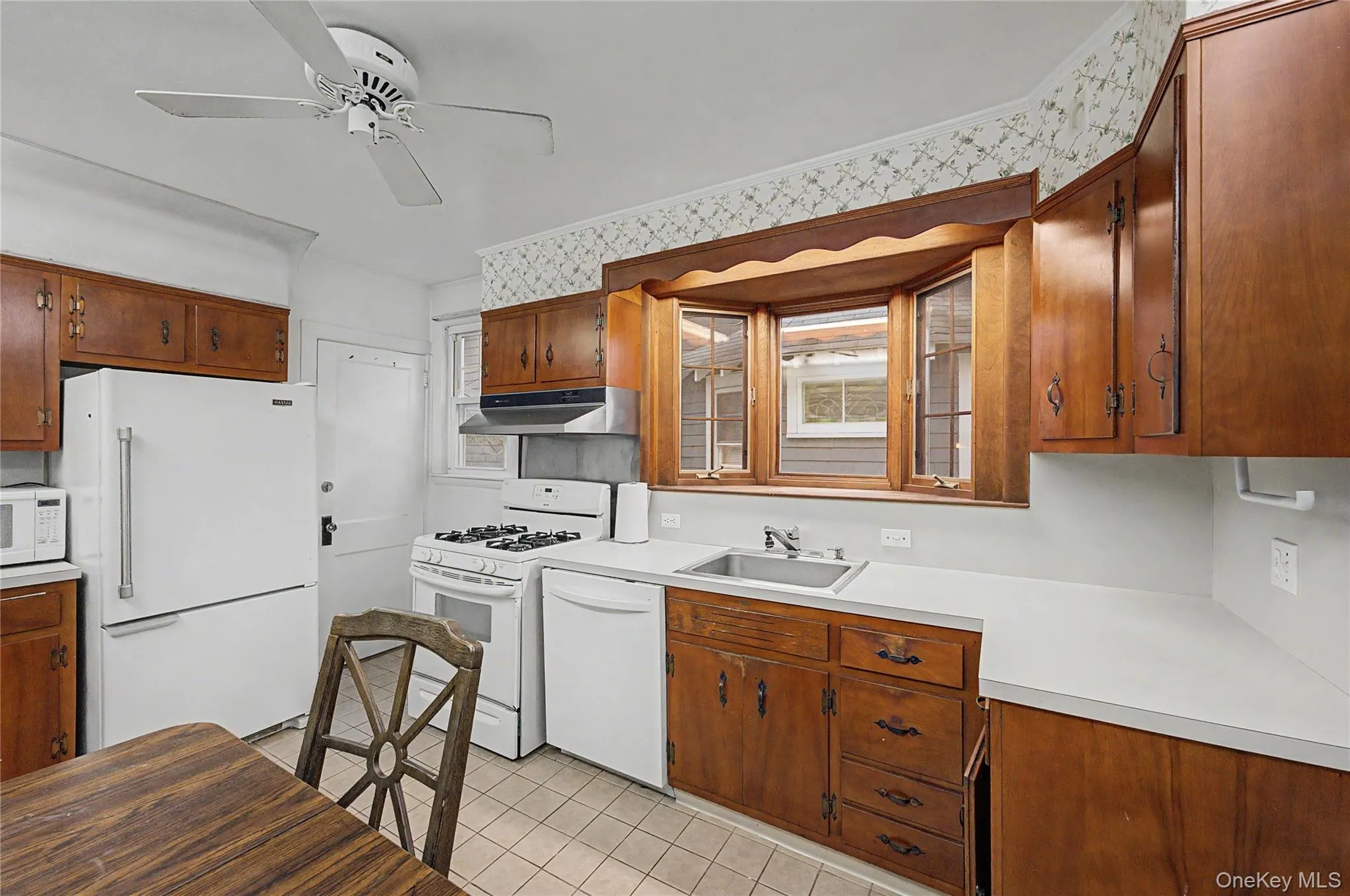 40 Dewey Avenue, New Rochelle, NY, 3 Bedrooms Bedrooms, 6 Rooms Rooms,1 BathroomBathrooms,Residential,For Rent,Dewey,0,KEY1017942 40 Dewey Avenue, New Rochelle, NY, 3 Bedrooms Bedrooms, 6 Rooms Rooms,1 BathroomBathrooms,Residential,For Rent,Dewey,0,KEY1017942