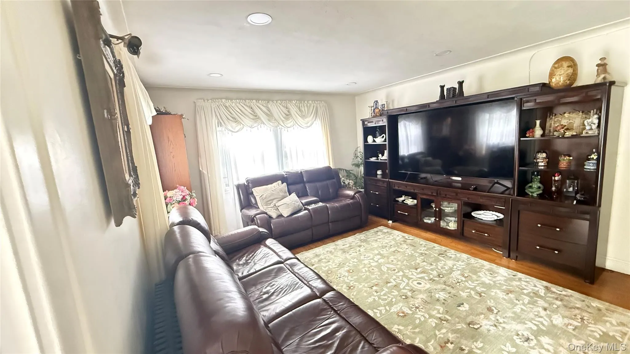 706 Partridge Avenue, Hempstead, NY, 4 Bedrooms Bedrooms, 7 Rooms Rooms,3 BathroomsBathrooms,Residential,For Rent,Partridge,0,KEY1017950 706 Partridge Avenue, Hempstead, NY, 4 Bedrooms Bedrooms, 7 Rooms Rooms,3 BathroomsBathrooms,Residential,For Rent,Partridge,0,KEY1017950