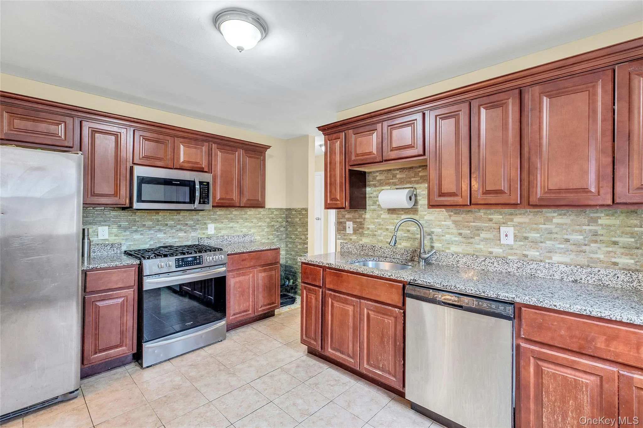 46 Falcon Drive, Smithtown, NY, 4 Bedrooms Bedrooms, 9 Rooms Rooms,2 BathroomsBathrooms,Residential,For Rent,Falcon,0,KEY1017954 46 Falcon Drive, Smithtown, NY, 4 Bedrooms Bedrooms, 9 Rooms Rooms,2 BathroomsBathrooms,Residential,For Rent,Falcon,0,KEY1017954