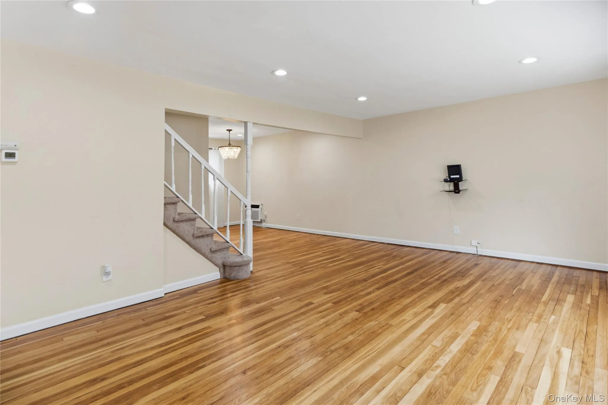 46 Falcon Drive, Smithtown, NY, 4 Bedrooms Bedrooms, 9 Rooms Rooms,2 BathroomsBathrooms,Residential,For Rent,Falcon,0,1017954 46 Falcon Drive, Smithtown, NY, 4 Bedrooms Bedrooms, 9 Rooms Rooms,2 BathroomsBathrooms,Residential,For Rent,Falcon,0,1017954