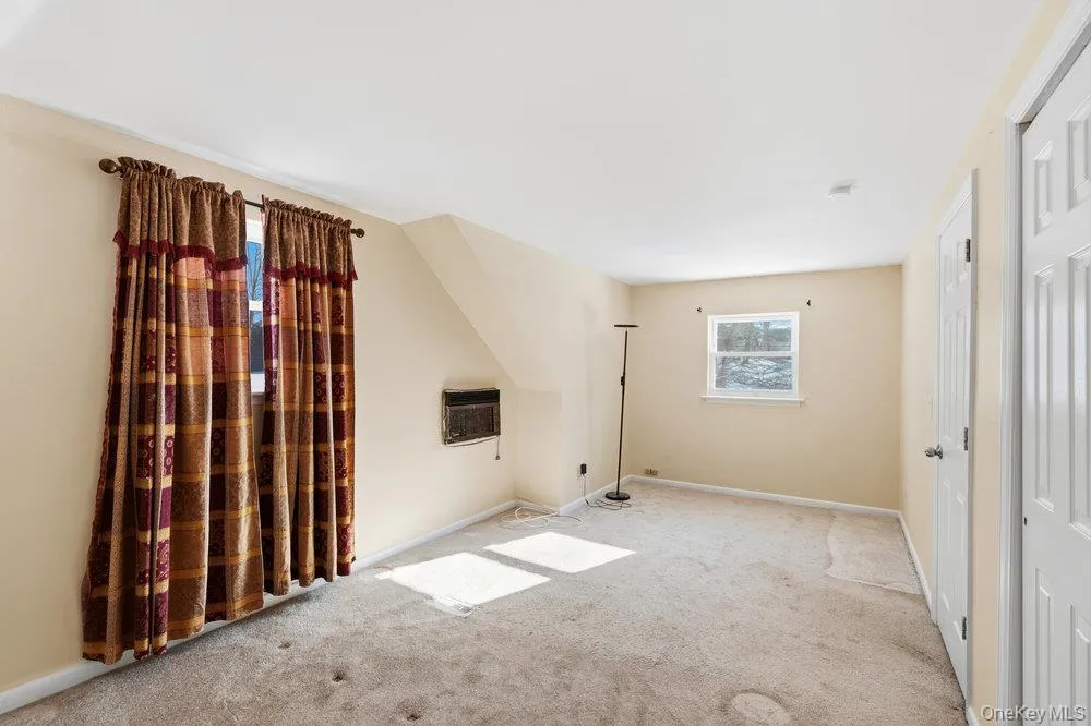 46 Falcon Drive, Smithtown, NY, 4 Bedrooms Bedrooms, 9 Rooms Rooms,2 BathroomsBathrooms,Residential,For Rent,Falcon,0,KEY1017954 46 Falcon Drive, Smithtown, NY, 4 Bedrooms Bedrooms, 9 Rooms Rooms,2 BathroomsBathrooms,Residential,For Rent,Falcon,0,KEY1017954