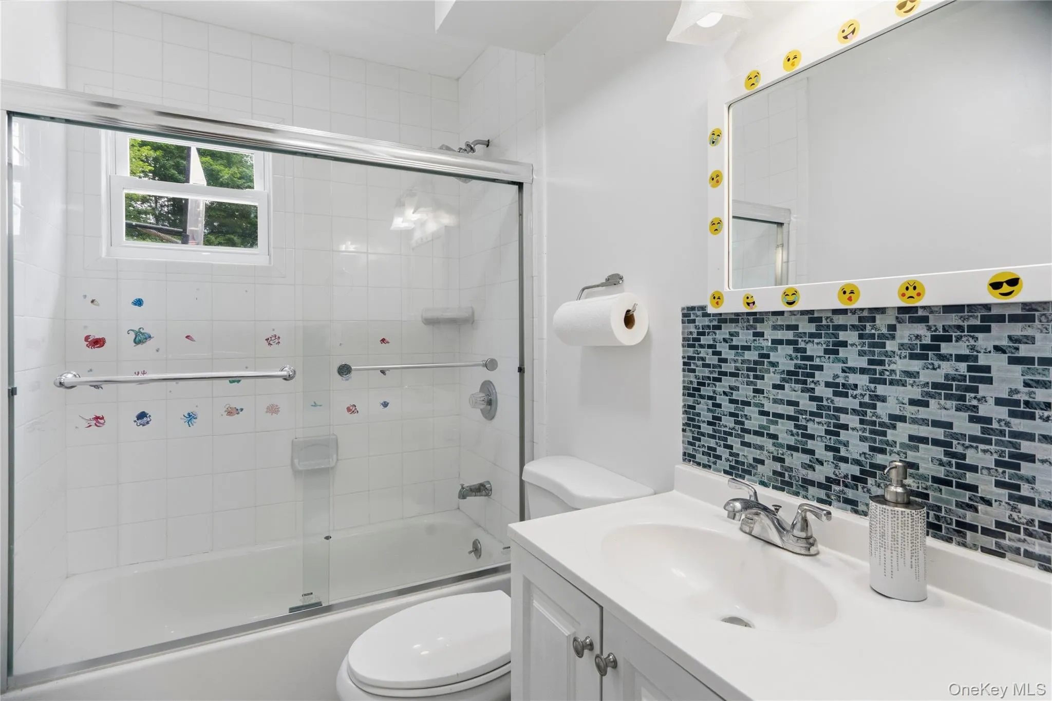 46 Falcon Drive, Smithtown, NY, 4 Bedrooms Bedrooms, 9 Rooms Rooms,2 BathroomsBathrooms,Residential,For Rent,Falcon,0,1017954 46 Falcon Drive, Smithtown, NY, 4 Bedrooms Bedrooms, 9 Rooms Rooms,2 BathroomsBathrooms,Residential,For Rent,Falcon,0,1017954
