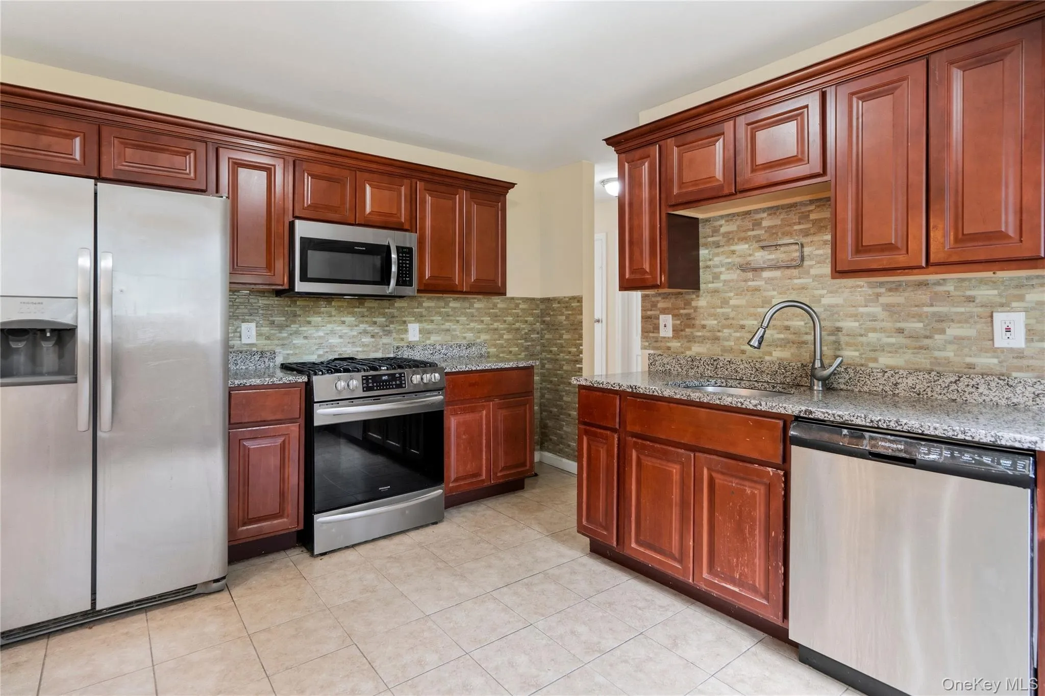46 Falcon Drive, Smithtown, NY, 4 Bedrooms Bedrooms, 9 Rooms Rooms,2 BathroomsBathrooms,Residential,For Rent,Falcon,0,1017954 46 Falcon Drive, Smithtown, NY, 4 Bedrooms Bedrooms, 9 Rooms Rooms,2 BathroomsBathrooms,Residential,For Rent,Falcon,0,1017954