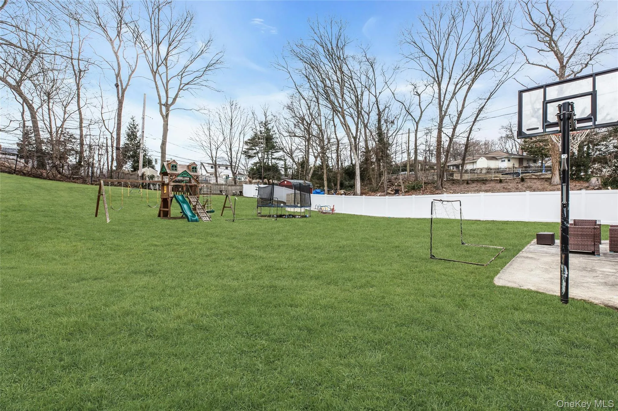46 Falcon Drive, Smithtown, NY, 4 Bedrooms Bedrooms, 9 Rooms Rooms,2 BathroomsBathrooms,Residential,For Rent,Falcon,0,KEY1017954 46 Falcon Drive, Smithtown, NY, 4 Bedrooms Bedrooms, 9 Rooms Rooms,2 BathroomsBathrooms,Residential,For Rent,Falcon,0,KEY1017954