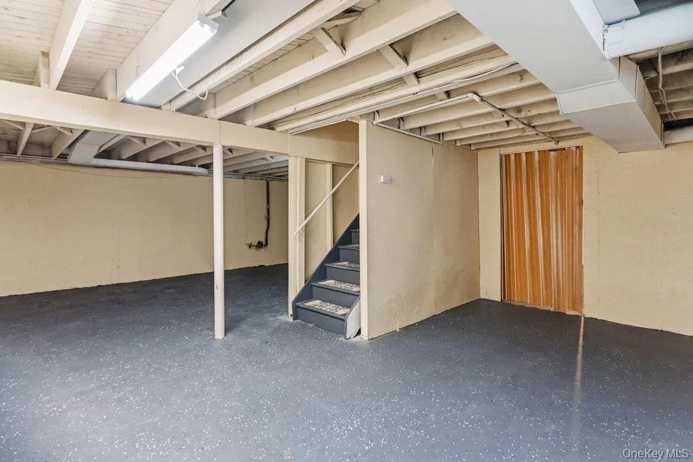 46 Falcon Drive, Smithtown, NY, 4 Bedrooms Bedrooms, 9 Rooms Rooms,2 BathroomsBathrooms,Residential,For Rent,Falcon,0,1017954 46 Falcon Drive, Smithtown, NY, 4 Bedrooms Bedrooms, 9 Rooms Rooms,2 BathroomsBathrooms,Residential,For Rent,Falcon,0,1017954