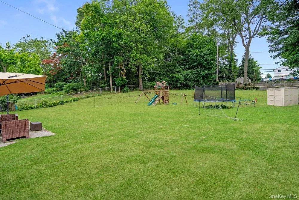46 Falcon Drive, Smithtown, NY, 4 Bedrooms Bedrooms, 9 Rooms Rooms,2 BathroomsBathrooms,Residential,For Rent,Falcon,0,1017954 46 Falcon Drive, Smithtown, NY, 4 Bedrooms Bedrooms, 9 Rooms Rooms,2 BathroomsBathrooms,Residential,For Rent,Falcon,0,1017954