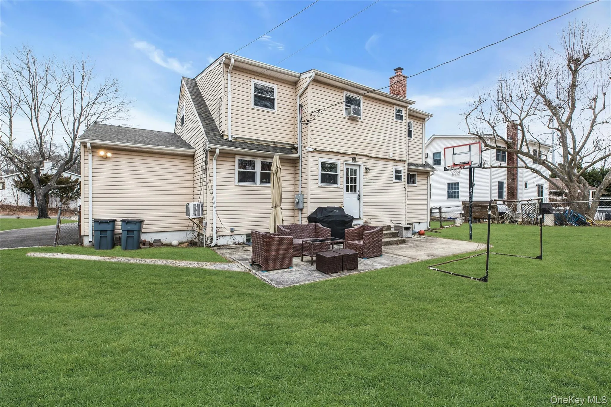 46 Falcon Drive, Smithtown, NY, 4 Bedrooms Bedrooms, 9 Rooms Rooms,2 BathroomsBathrooms,Residential,For Rent,Falcon,0,KEY1017954 46 Falcon Drive, Smithtown, NY, 4 Bedrooms Bedrooms, 9 Rooms Rooms,2 BathroomsBathrooms,Residential,For Rent,Falcon,0,KEY1017954