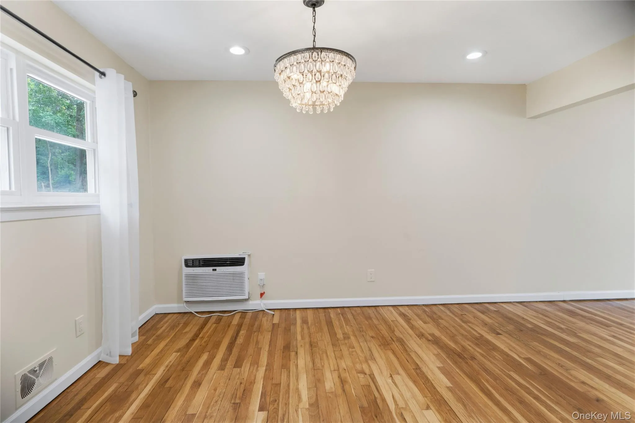 46 Falcon Drive, Smithtown, NY, 4 Bedrooms Bedrooms, 9 Rooms Rooms,2 BathroomsBathrooms,Residential,For Rent,Falcon,0,1017954 46 Falcon Drive, Smithtown, NY, 4 Bedrooms Bedrooms, 9 Rooms Rooms,2 BathroomsBathrooms,Residential,For Rent,Falcon,0,1017954