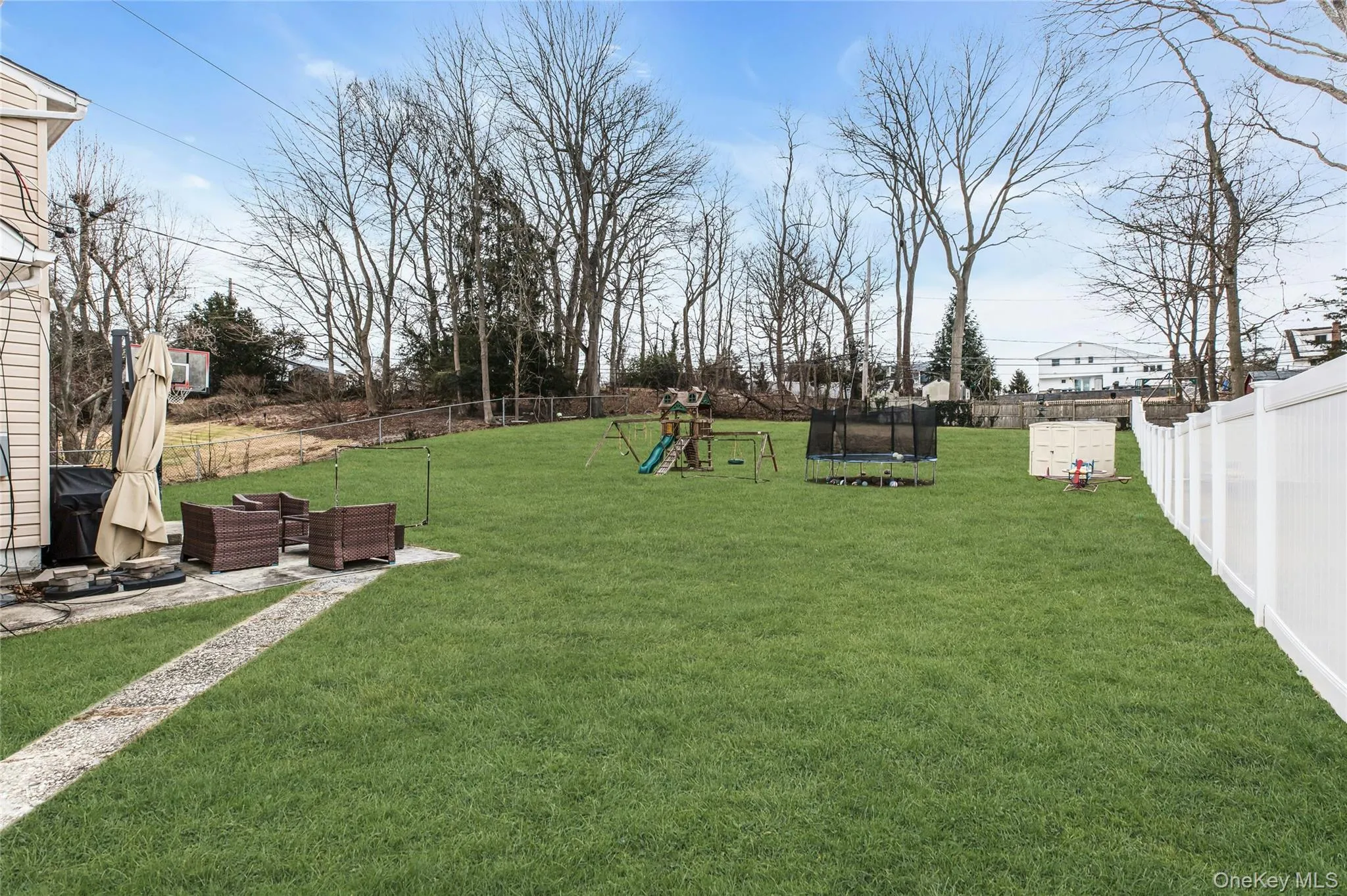 46 Falcon Drive, Smithtown, NY, 4 Bedrooms Bedrooms, 9 Rooms Rooms,2 BathroomsBathrooms,Residential,For Rent,Falcon,0,KEY1017954 46 Falcon Drive, Smithtown, NY, 4 Bedrooms Bedrooms, 9 Rooms Rooms,2 BathroomsBathrooms,Residential,For Rent,Falcon,0,KEY1017954