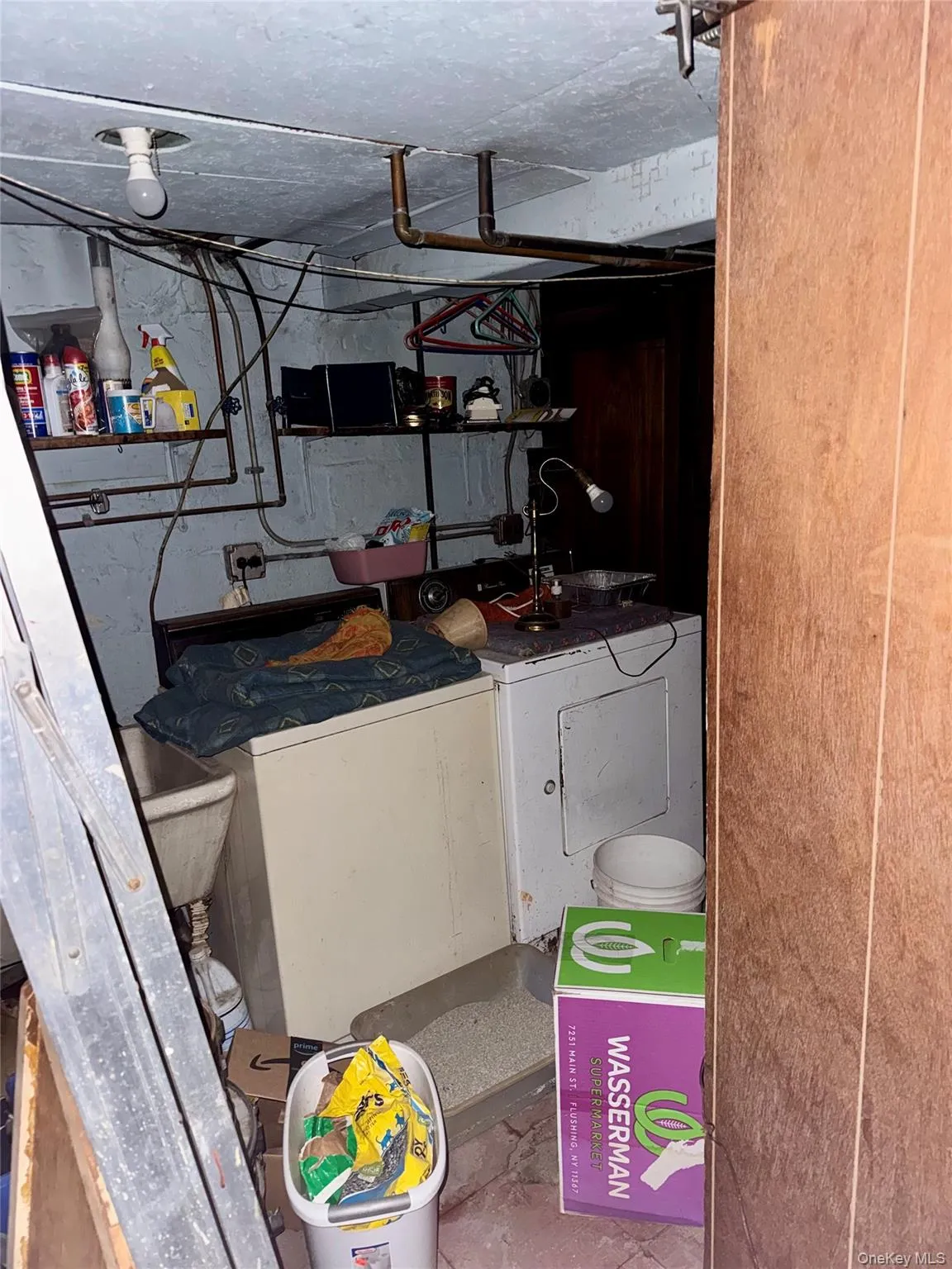 14719 Hoover Avenue, New York, NY, 2 Bedrooms Bedrooms, 4 Rooms Rooms,1 BathroomBathrooms,Residential,For Rent,Hoover,0,KEY1017958 14719 Hoover Avenue, New York, NY, 2 Bedrooms Bedrooms, 4 Rooms Rooms,1 BathroomBathrooms,Residential,For Rent,Hoover,0,KEY1017958