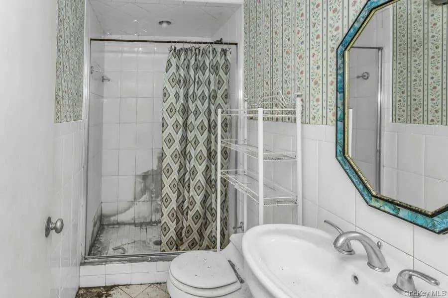51 Cross Street, Glen Cove, NY, 4 Bedrooms Bedrooms, 12 Rooms Rooms,2 BathroomsBathrooms,Residential,For Rent,Cross,0,1017962 51 Cross Street, Glen Cove, NY, 4 Bedrooms Bedrooms, 12 Rooms Rooms,2 BathroomsBathrooms,Residential,For Rent,Cross,0,1017962